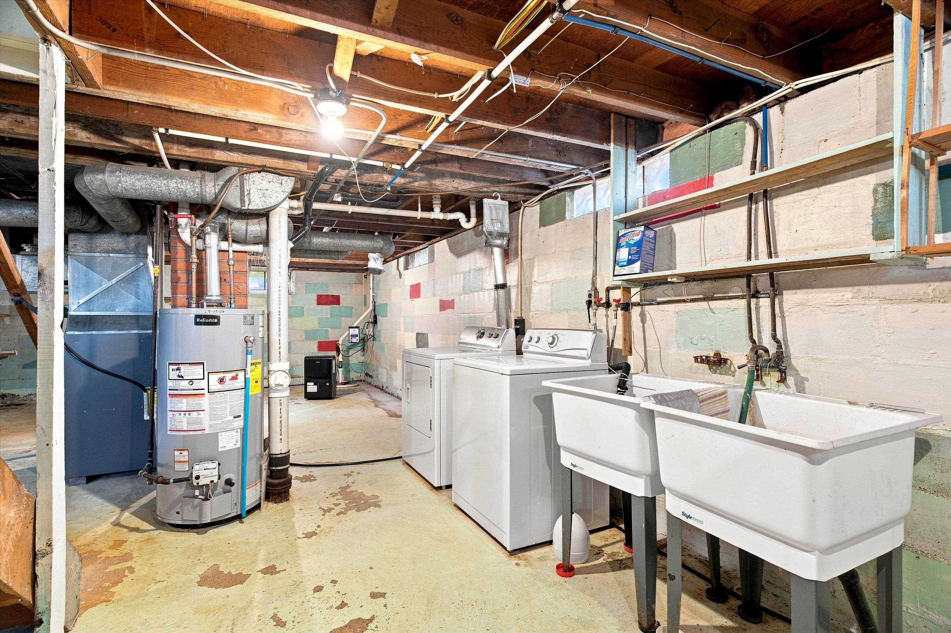 201 W DOEGE STREET, Marshfield, Wisconsin 54449, 3 Bedrooms Bedrooms, ,2 BathroomsBathrooms,Residential,For Sale,201 W DOEGE STREET,22603848