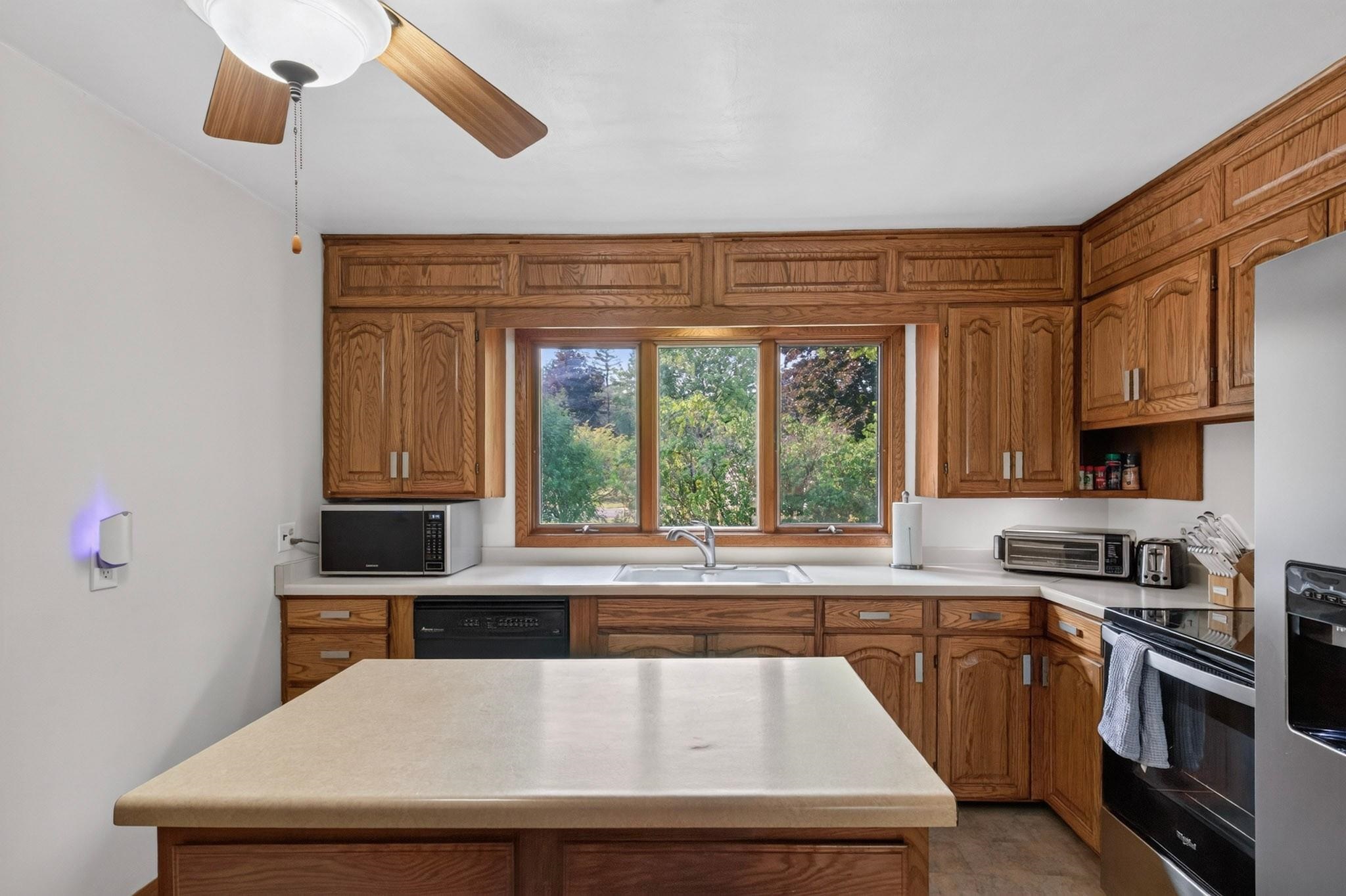 3031 NORTH AVENUE, Wisconsin Rapids, Wisconsin 54495, 2 Bedrooms Bedrooms, ,1 BathroomBathrooms,Residential,For Sale,3031 NORTH AVENUE,22603851
