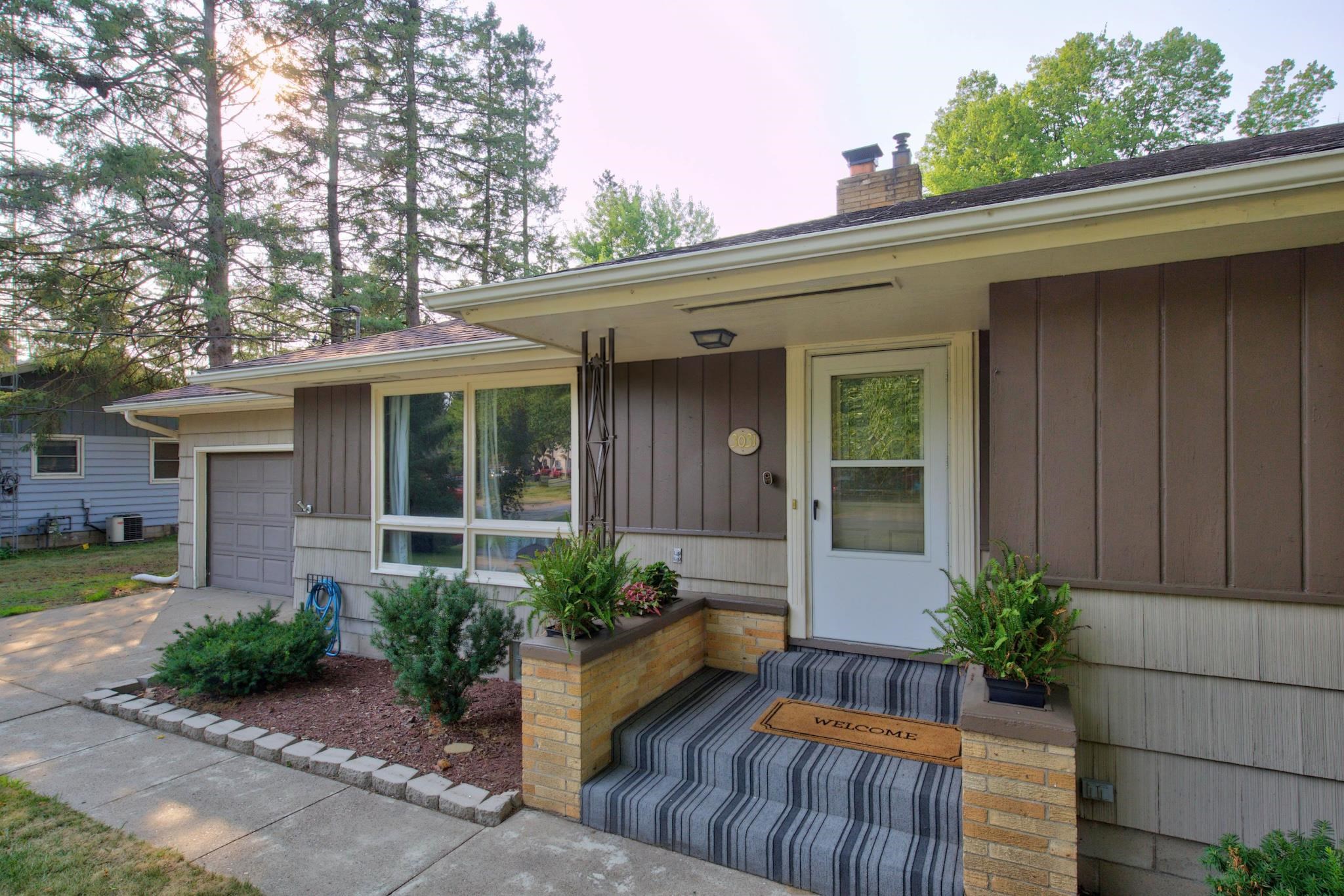 3031 NORTH AVENUE, Wisconsin Rapids, Wisconsin 54495, 2 Bedrooms Bedrooms, ,1 BathroomBathrooms,Residential,For Sale,3031 NORTH AVENUE,22603851