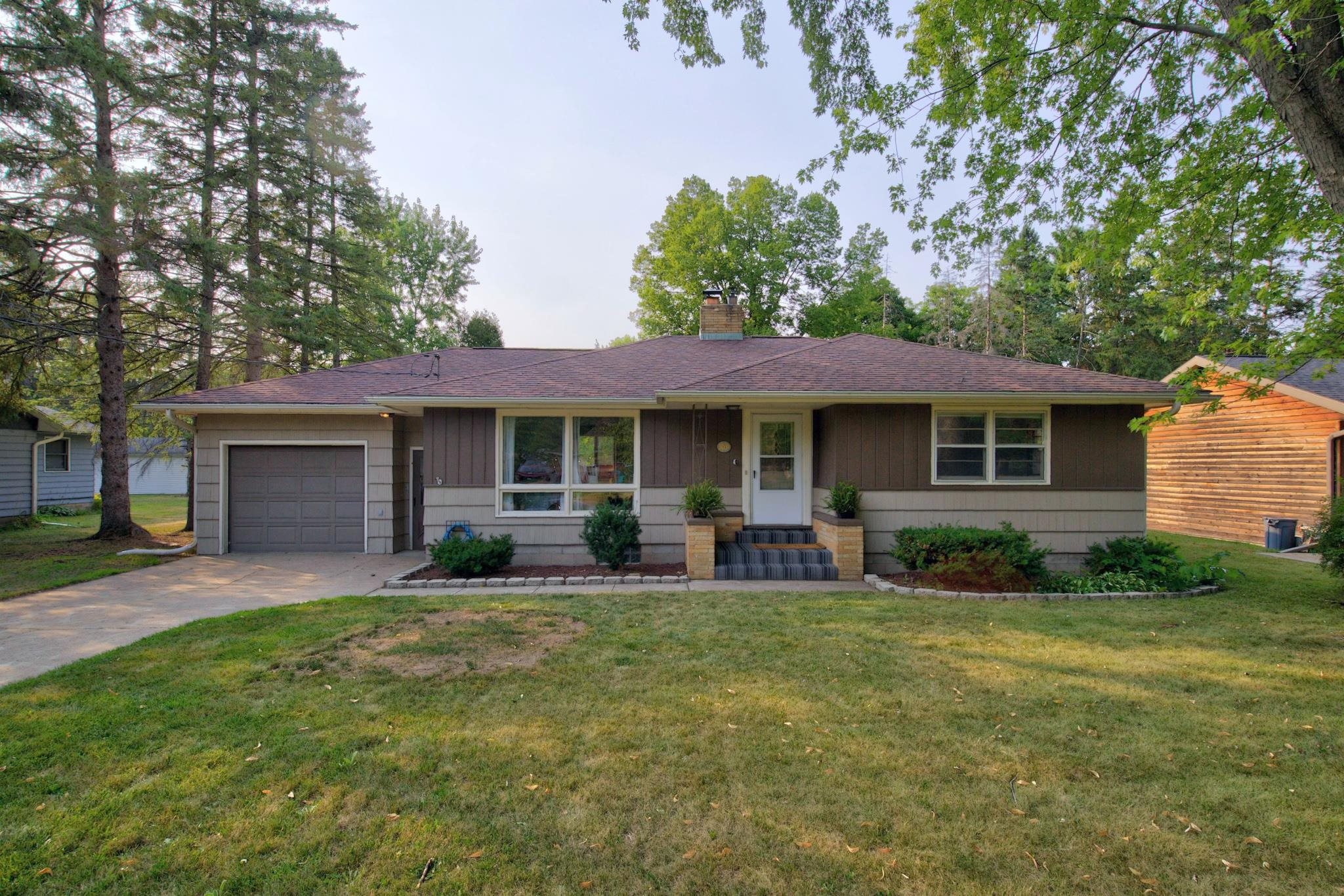 3031 NORTH AVENUE, Wisconsin Rapids, Wisconsin 54495, 2 Bedrooms Bedrooms, ,1 BathroomBathrooms,Residential,For Sale,3031 NORTH AVENUE,22603851