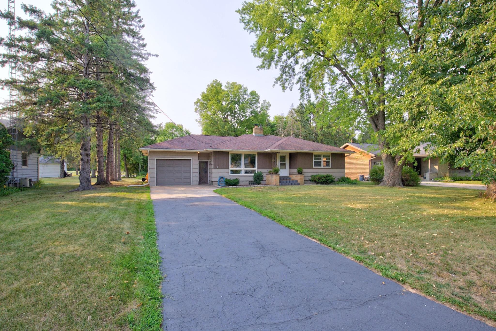 3031 NORTH AVENUE, Wisconsin Rapids, Wisconsin 54495, 2 Bedrooms Bedrooms, ,1 BathroomBathrooms,Residential,For Sale,3031 NORTH AVENUE,22603851