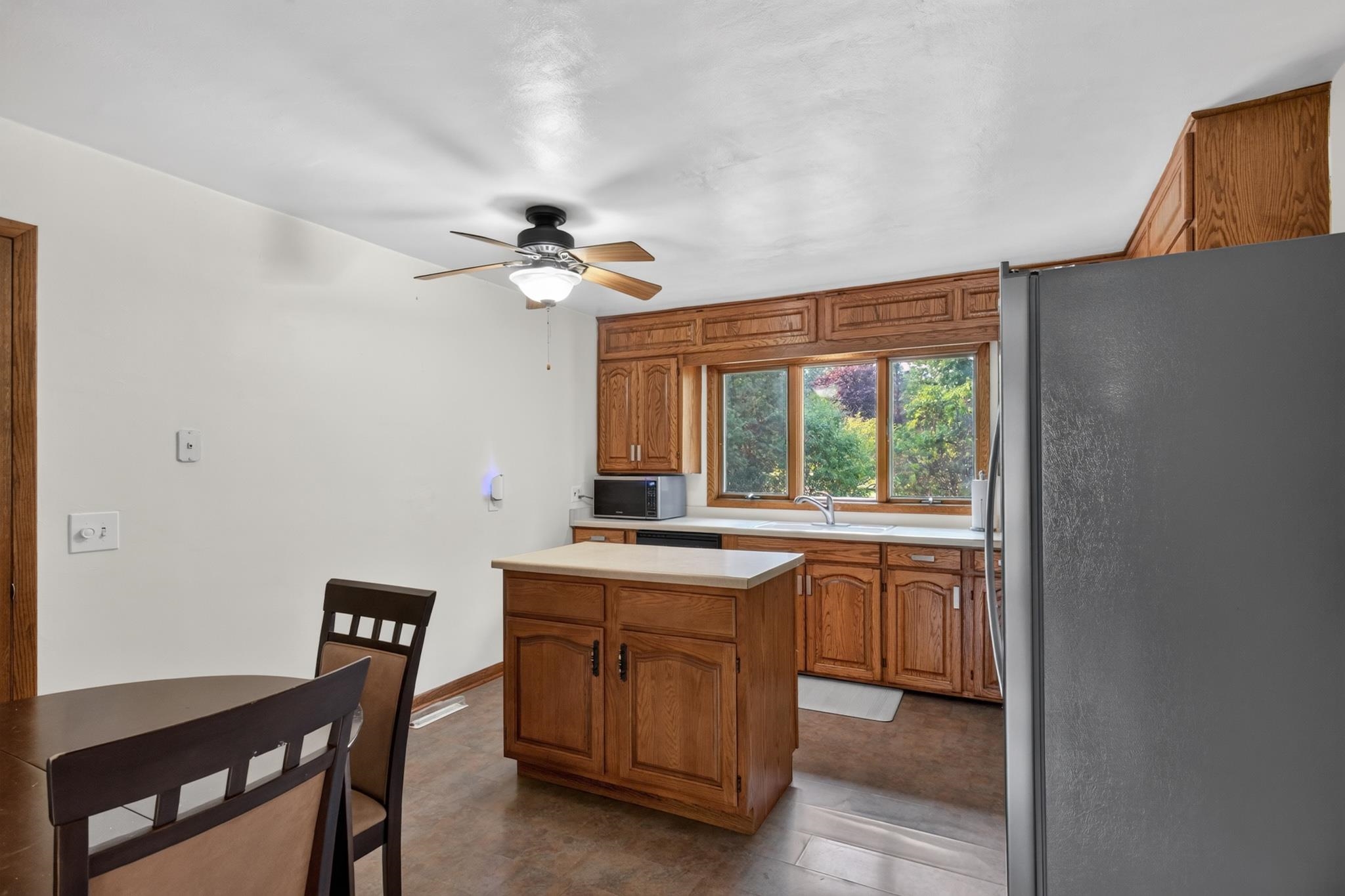 3031 NORTH AVENUE, Wisconsin Rapids, Wisconsin 54495, 2 Bedrooms Bedrooms, ,1 BathroomBathrooms,Residential,For Sale,3031 NORTH AVENUE,22603851