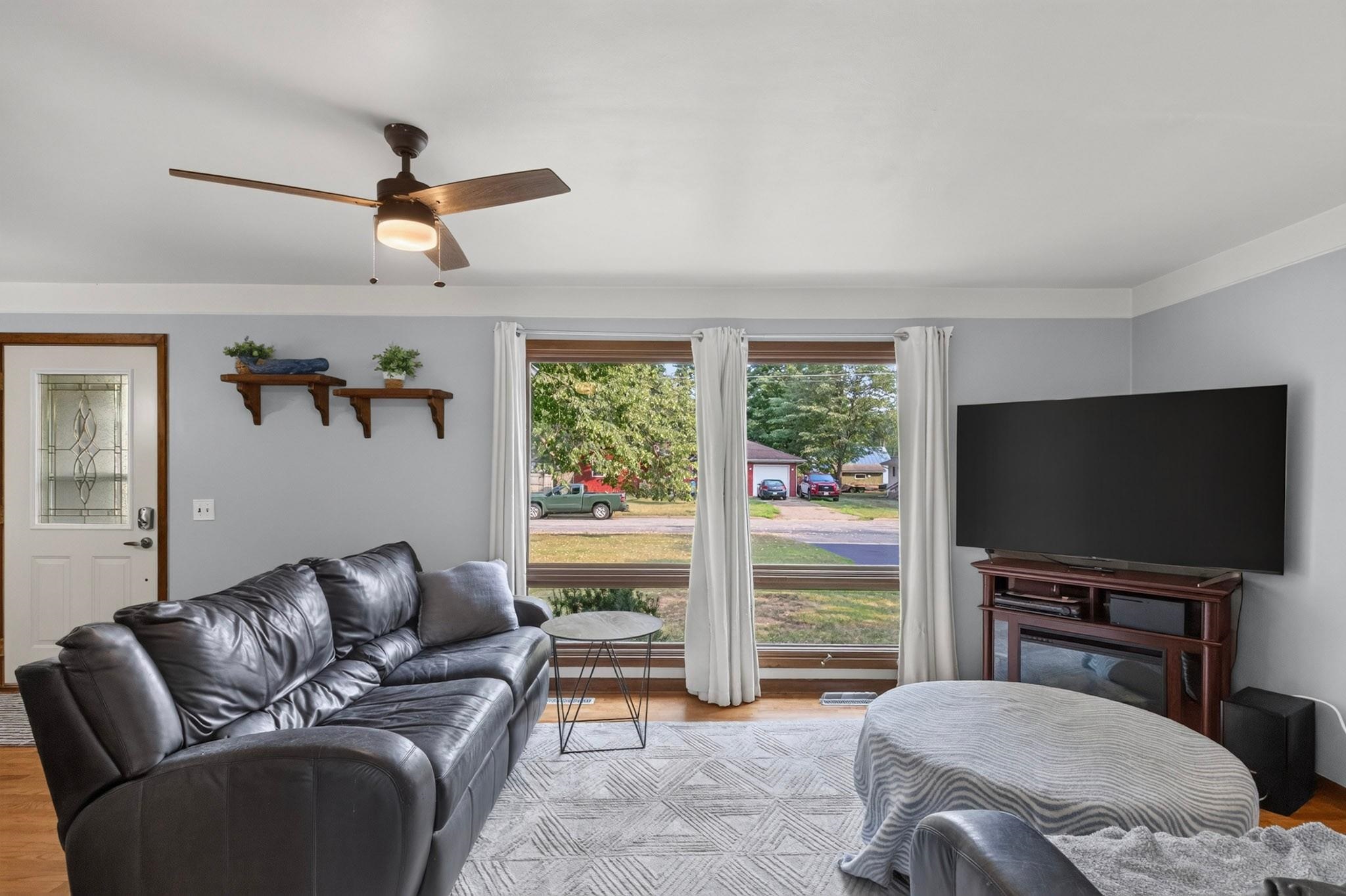 3031 NORTH AVENUE, Wisconsin Rapids, Wisconsin 54495, 2 Bedrooms Bedrooms, ,1 BathroomBathrooms,Residential,For Sale,3031 NORTH AVENUE,22603851