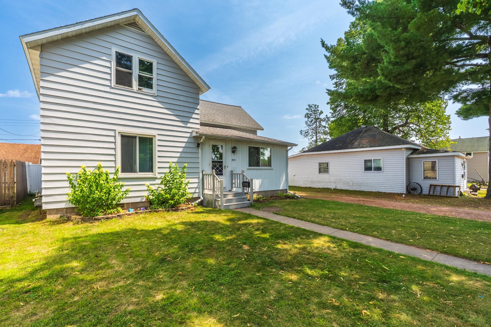 303 N PINE STREET, Merrill, Wisconsin 54452, 5 Bedrooms Bedrooms, ,1 BathroomBathrooms,Residential,For Sale,303 N PINE STREET,22603852