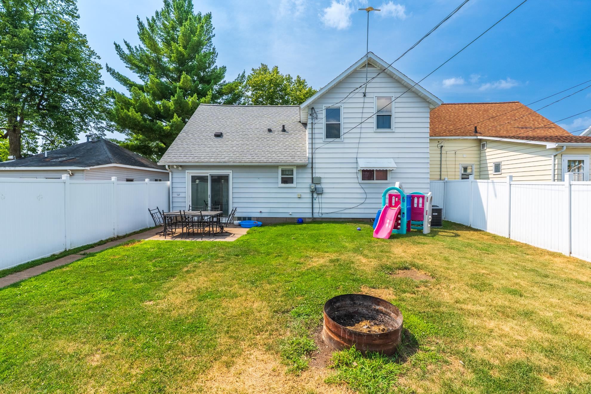 303 N PINE STREET, Merrill, Wisconsin 54452, 5 Bedrooms Bedrooms, ,1 BathroomBathrooms,Residential,For Sale,303 N PINE STREET,22603852