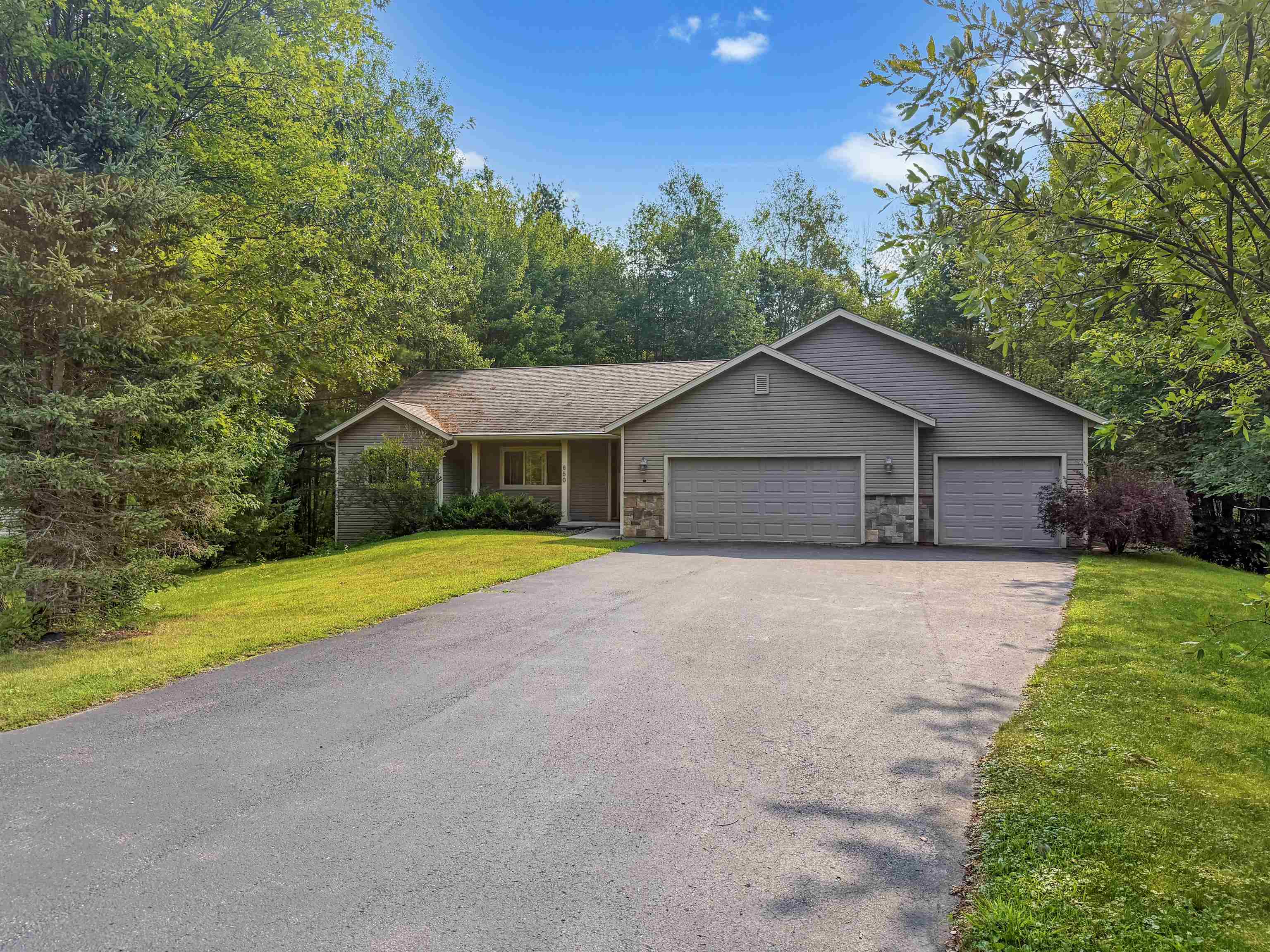 850 WEDGEWOOD DRIVE, Kronenwetter, Wisconsin 54455, 3 Bedrooms Bedrooms, ,2 BathroomsBathrooms,Residential,For Sale,850 WEDGEWOOD DRIVE,22603854