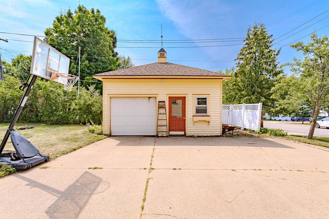 506 N MILL STREET, Merrill, Wisconsin 54452, 3 Bedrooms Bedrooms, ,1 BathroomBathrooms,Residential,For Sale,506 N MILL STREET,22603857