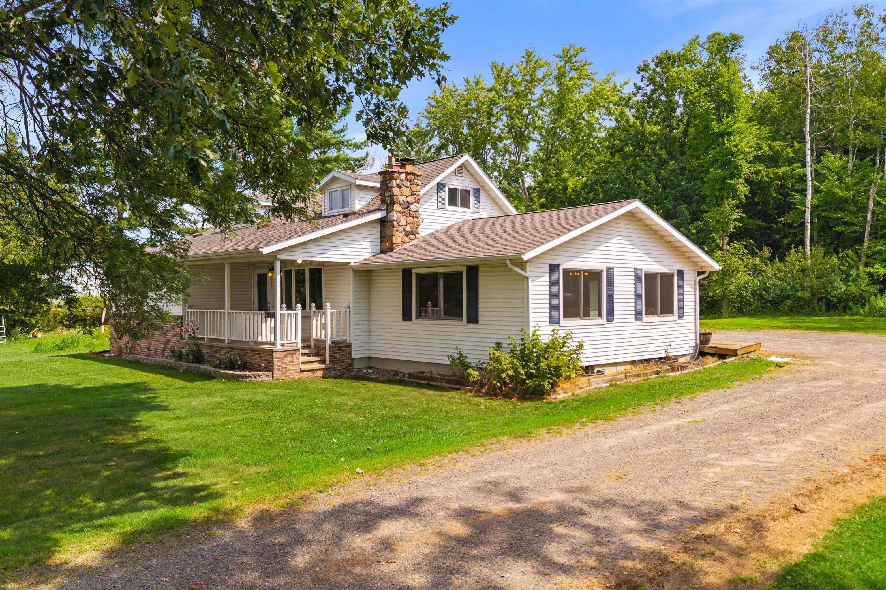 7096 STATE HIGHWAY 13, Rudolph, Wisconsin 54475, 4 Bedrooms Bedrooms, ,3 BathroomsBathrooms,Residential,For Sale,7096 STATE HIGHWAY 13,22603859