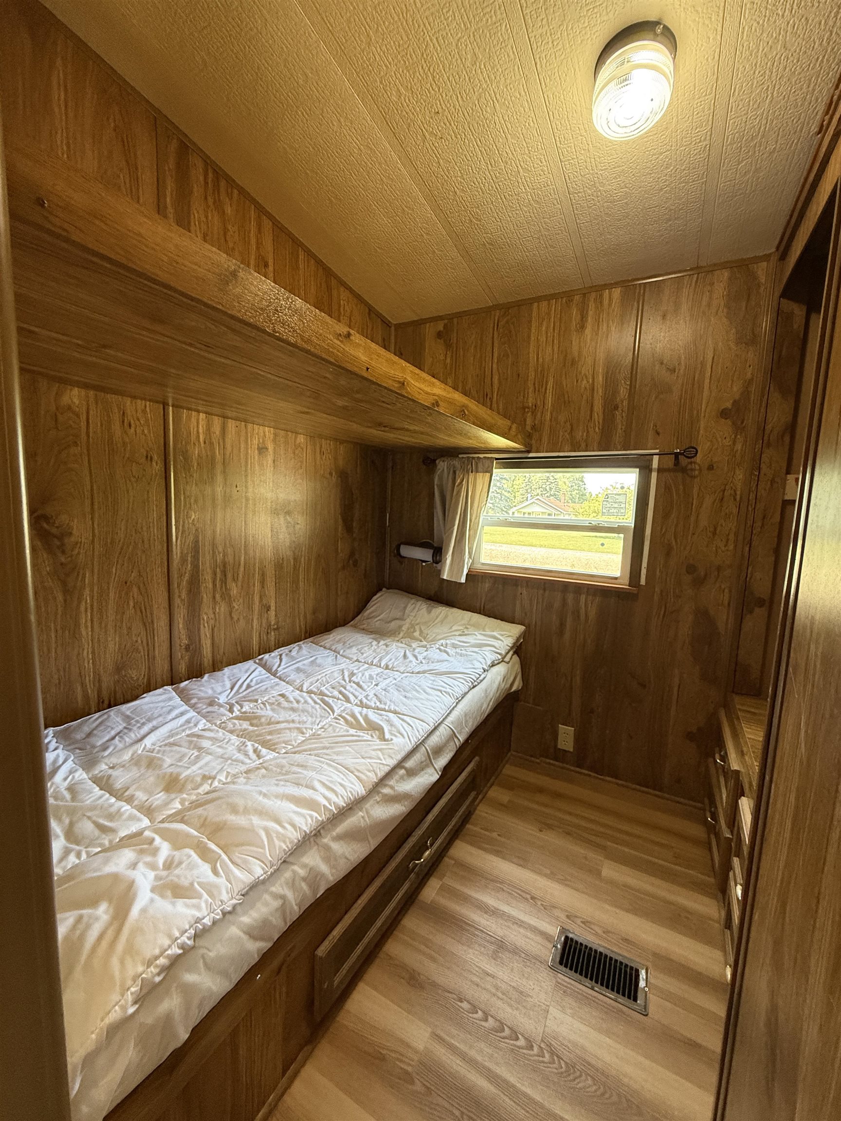 N11301 LAGOON LANE, Elcho, Wisconsin 54428, 2 Bedrooms Bedrooms, ,1 BathroomBathrooms,Residential,For Sale,N11301 LAGOON LANE,22603867