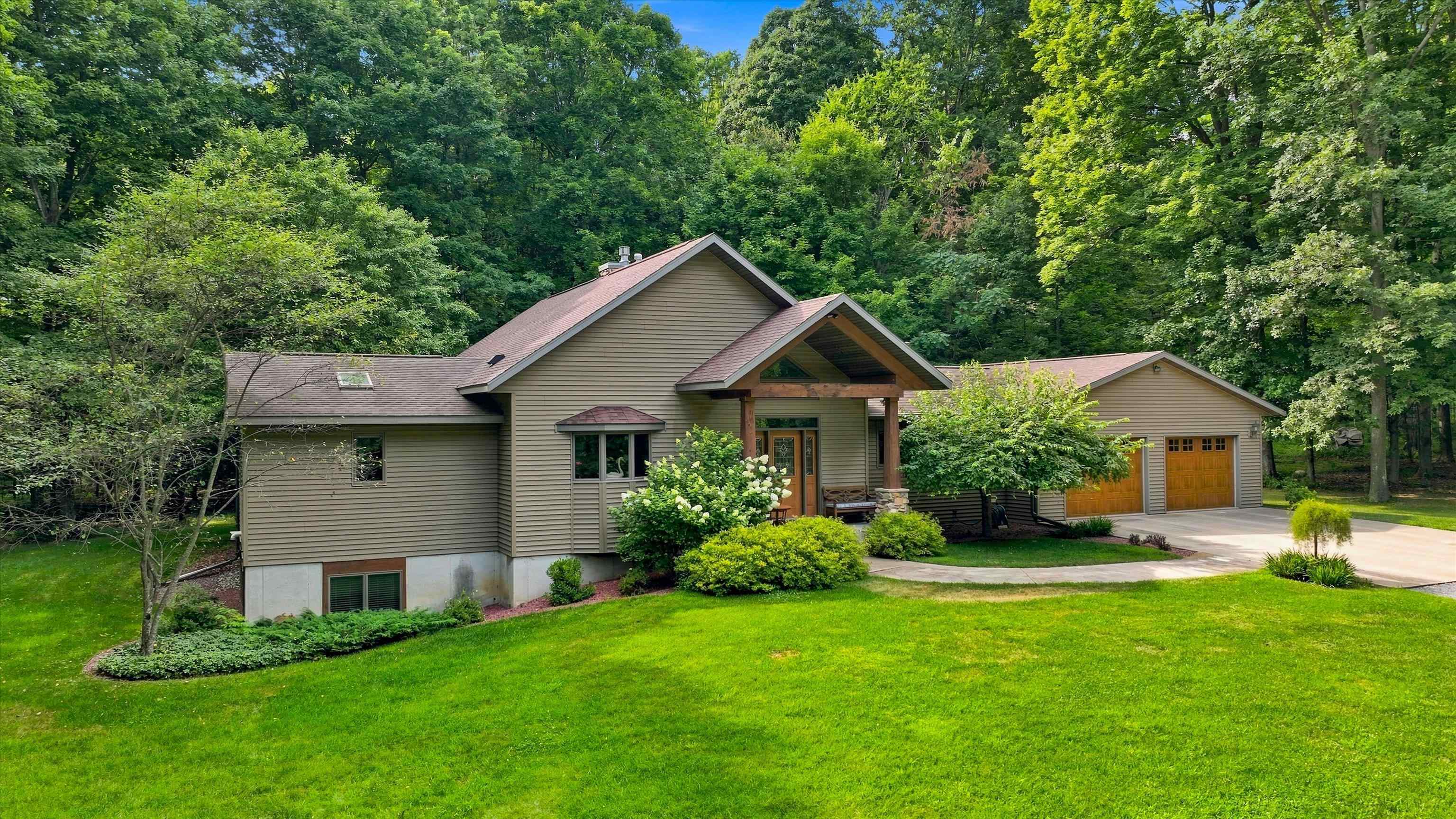 129187 HILLWOOD ROAD, Edgar, Wisconsin 54426, 2 Bedrooms Bedrooms, ,2 BathroomsBathrooms,Residential,For Sale,129187 HILLWOOD ROAD,22603868