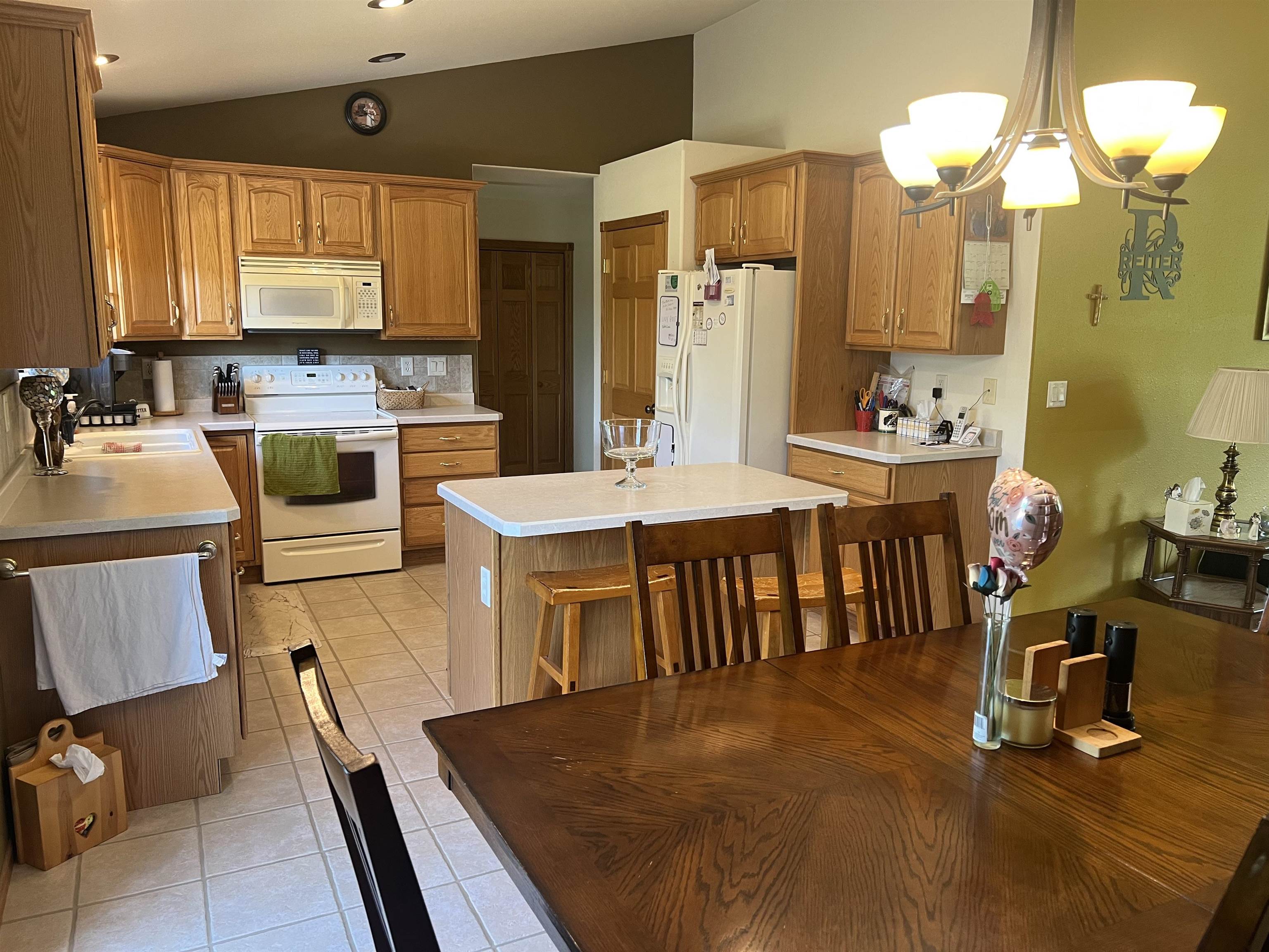 2172 OREGON TRAIL, Kronenwetter, Wisconsin 54455, 3 Bedrooms Bedrooms, ,2 BathroomsBathrooms,Residential,For Sale,2172 OREGON TRAIL,22603873