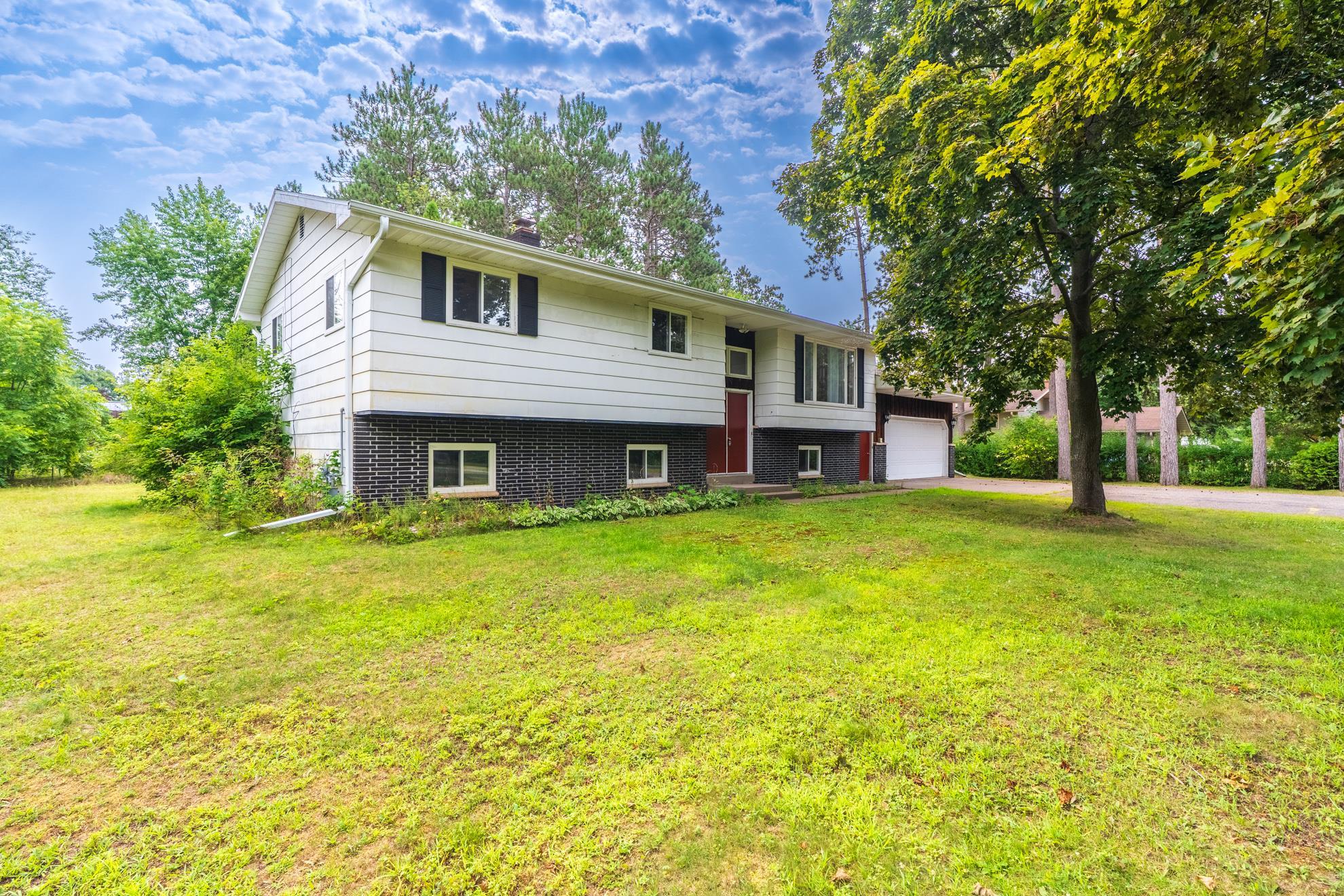 2124 GREENBUD ROAD, Kronenwetter, Wisconsin 54455, 4 Bedrooms Bedrooms, ,2 BathroomsBathrooms,Residential,For Sale,2124 GREENBUD ROAD,22603874