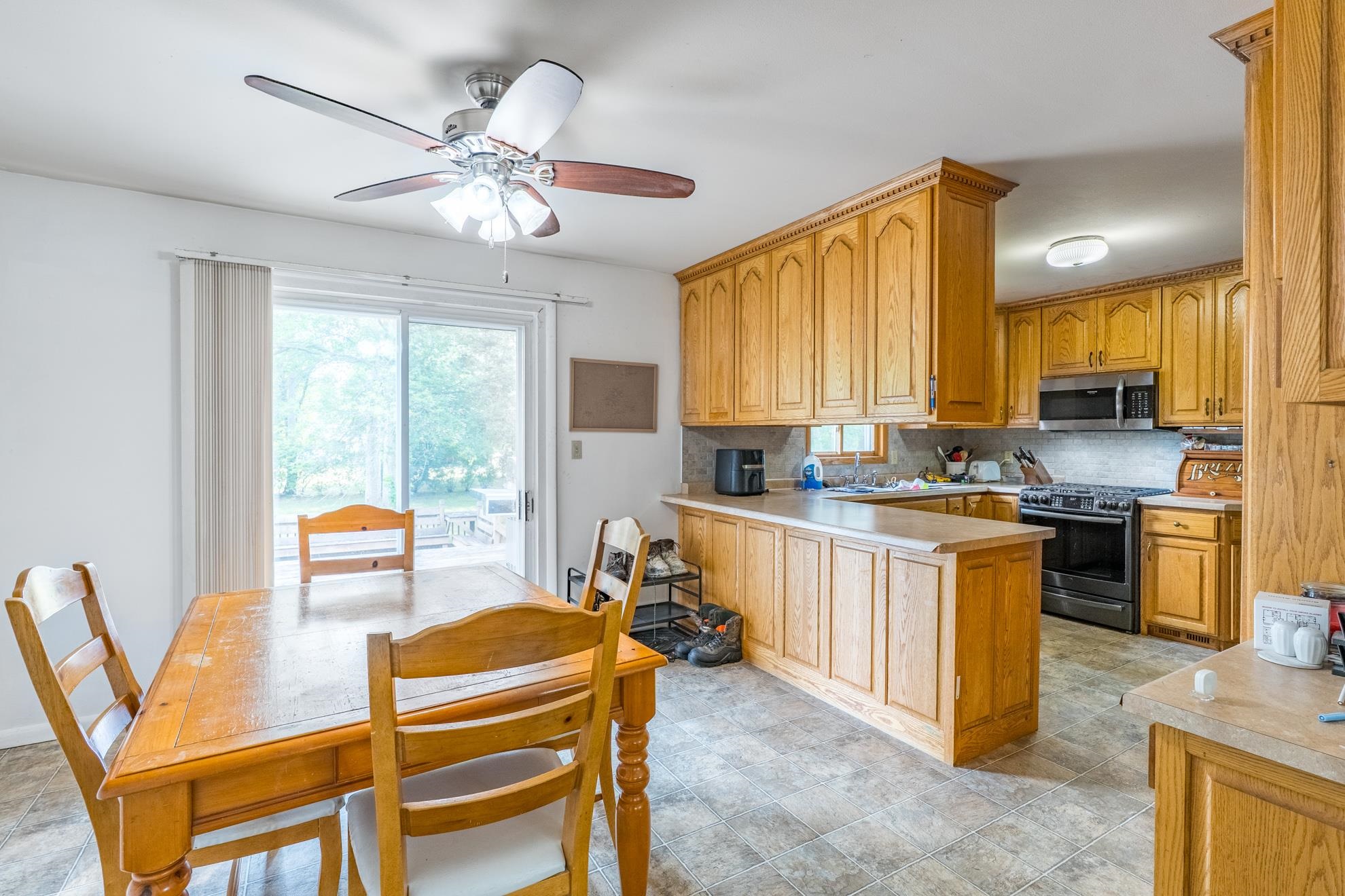 2124 GREENBUD ROAD, Kronenwetter, Wisconsin 54455, 4 Bedrooms Bedrooms, ,2 BathroomsBathrooms,Residential,For Sale,2124 GREENBUD ROAD,22603874