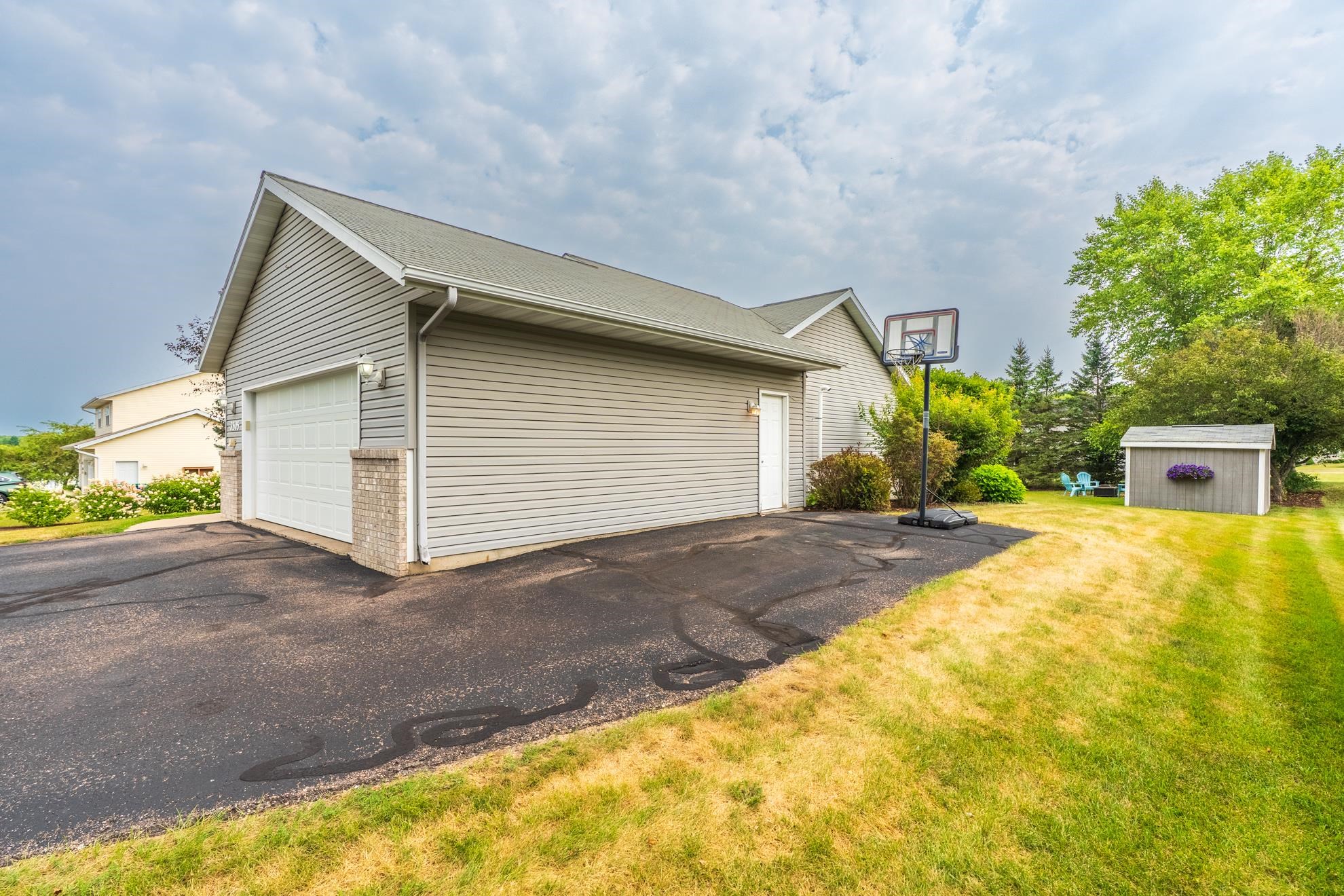 3505 MAKENZIE DRIVE, Weston, Wisconsin 54476, 4 Bedrooms Bedrooms, ,3 BathroomsBathrooms,Residential,For Sale,3505 MAKENZIE DRIVE,22603876