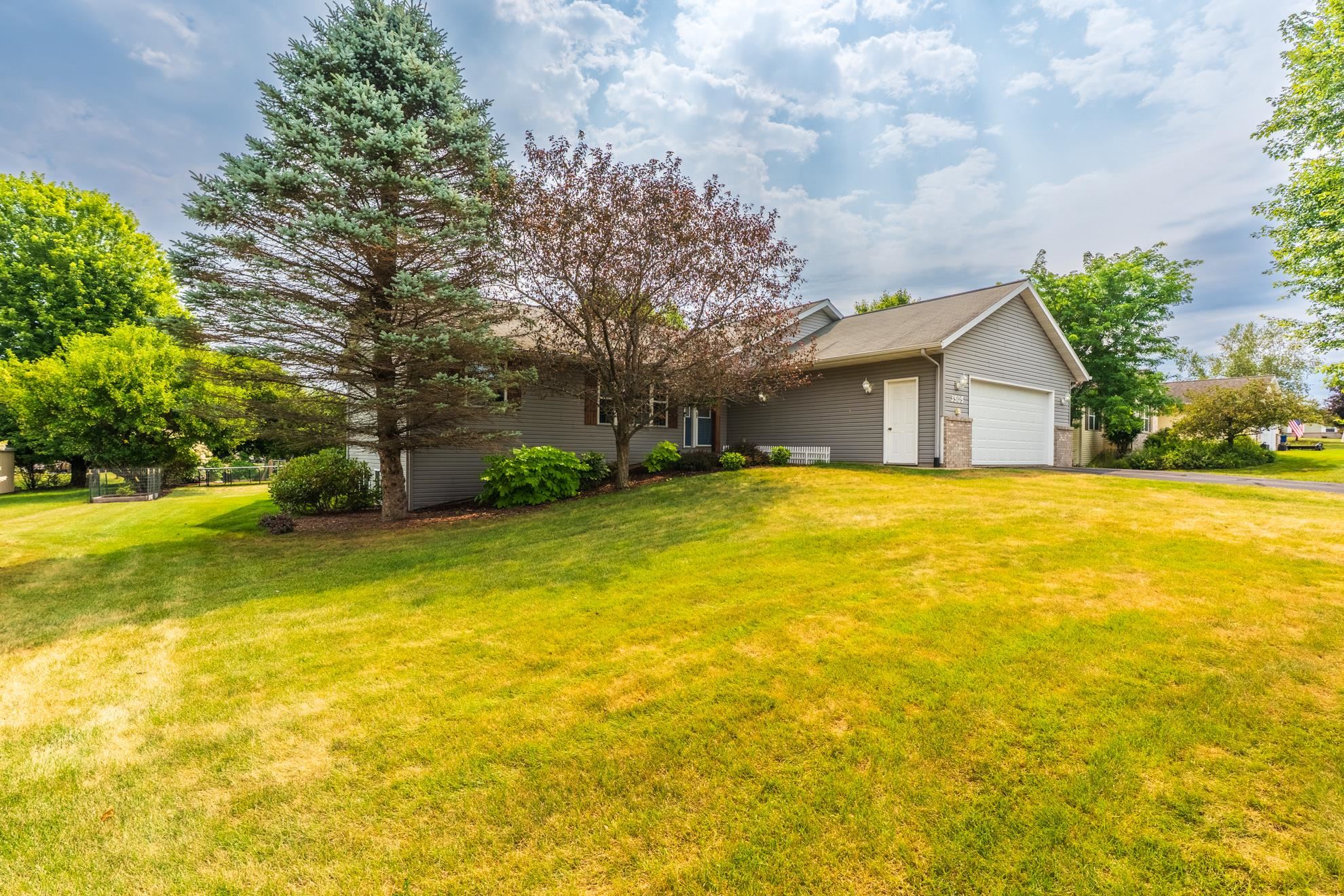 3505 MAKENZIE DRIVE, Weston, Wisconsin 54476, 4 Bedrooms Bedrooms, ,3 BathroomsBathrooms,Residential,For Sale,3505 MAKENZIE DRIVE,22603876
