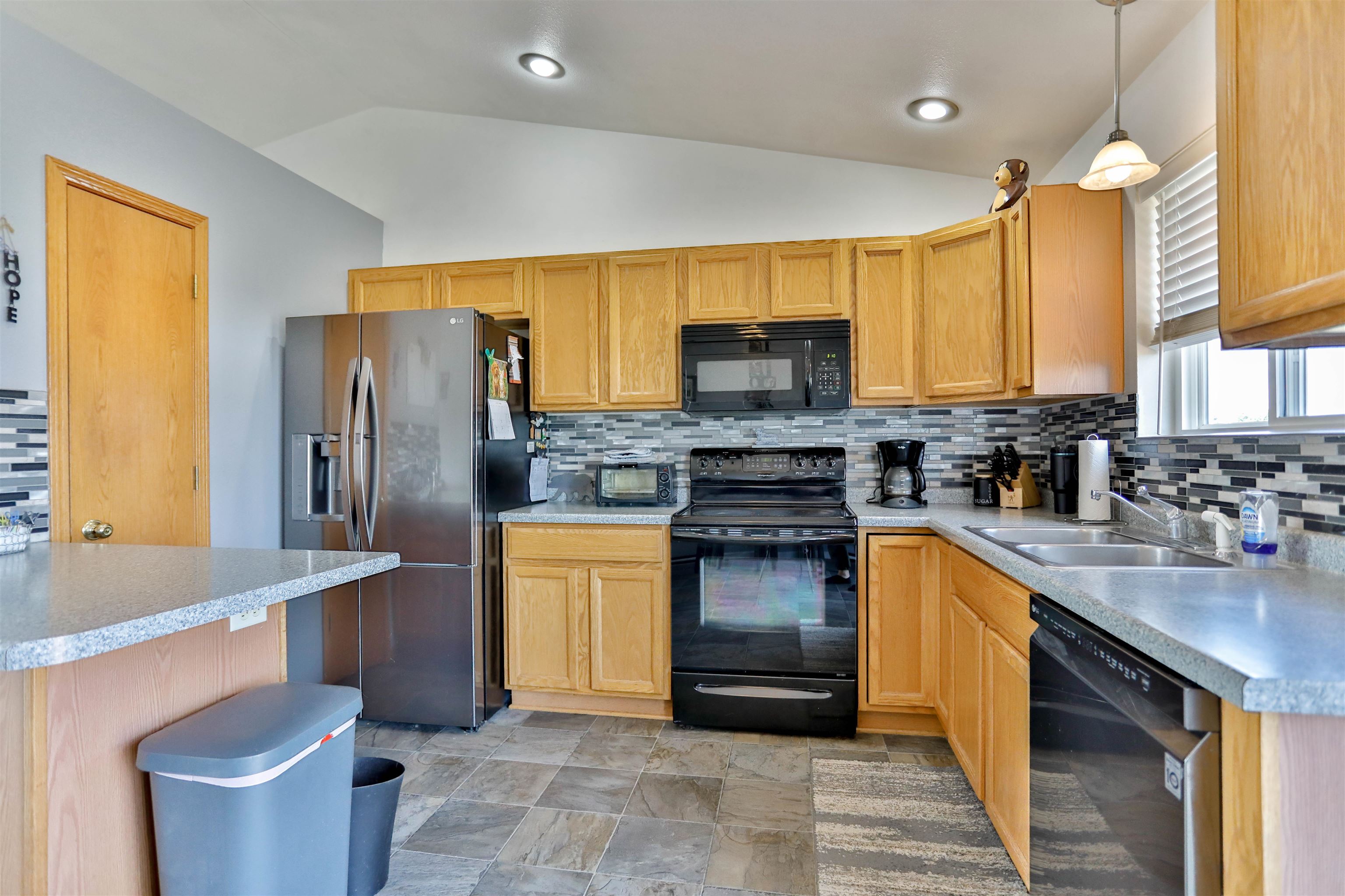 2276 CRYSTAL VIEW DRIVE, Kronenwetter, Wisconsin 54455, 3 Bedrooms Bedrooms, ,2 BathroomsBathrooms,Residential,For Sale,2276 CRYSTAL VIEW DRIVE,22603879