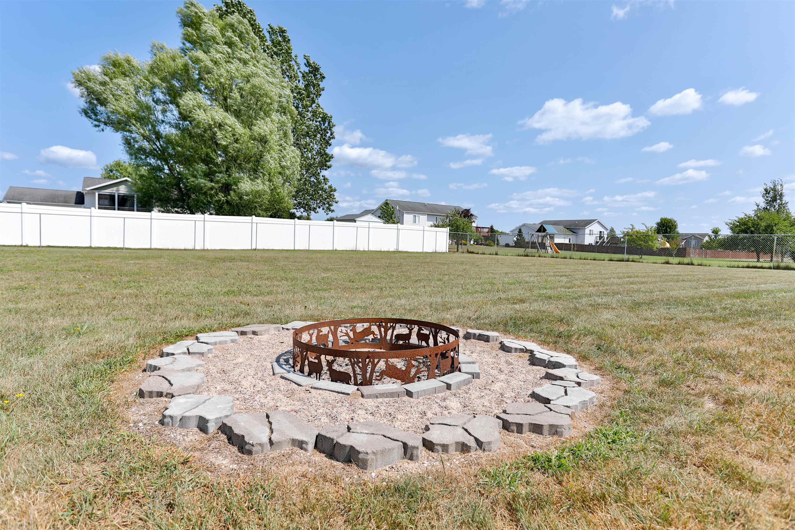 2276 CRYSTAL VIEW DRIVE, Kronenwetter, Wisconsin 54455, 3 Bedrooms Bedrooms, ,2 BathroomsBathrooms,Residential,For Sale,2276 CRYSTAL VIEW DRIVE,22603879