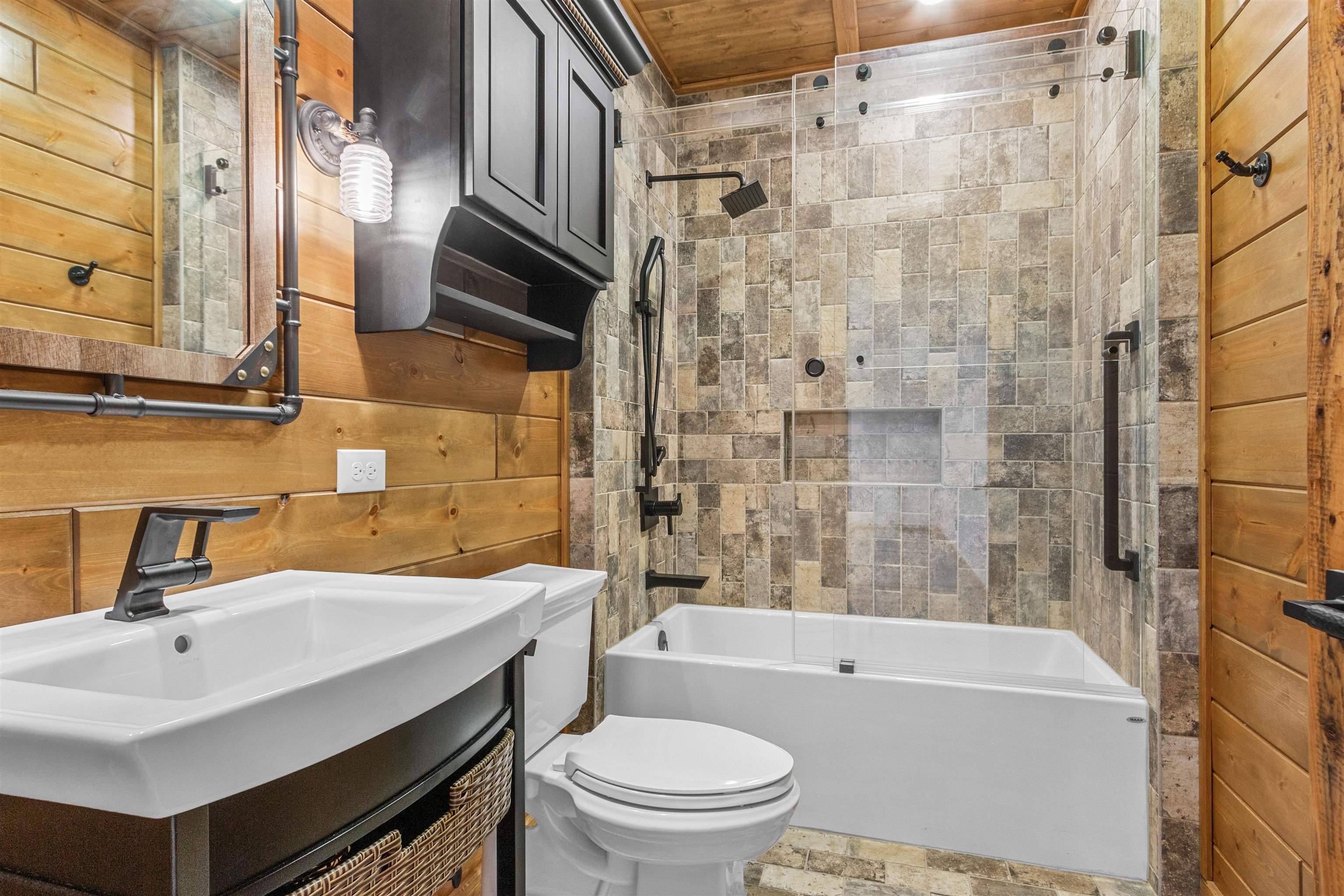 5030 WHITROCK AVENUE, Wisconsin Rapids, Wisconsin 54494, 3 Bedrooms Bedrooms, ,3 BathroomsBathrooms,Residential,For Sale,5030 WHITROCK AVENUE,22603882