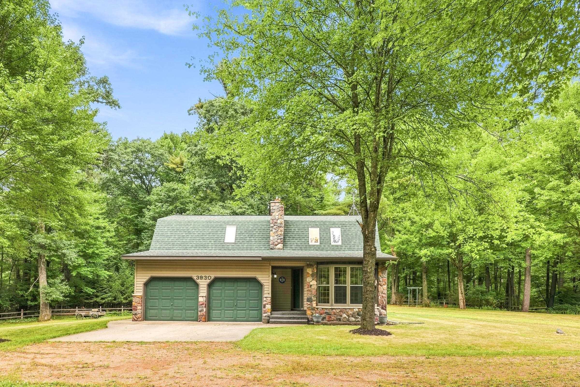 3930 COUNTY ROAD Y, Custer, Wisconsin 54423, 3 Bedrooms Bedrooms, ,2 BathroomsBathrooms,Residential,For Sale,3930 COUNTY ROAD Y,22603889