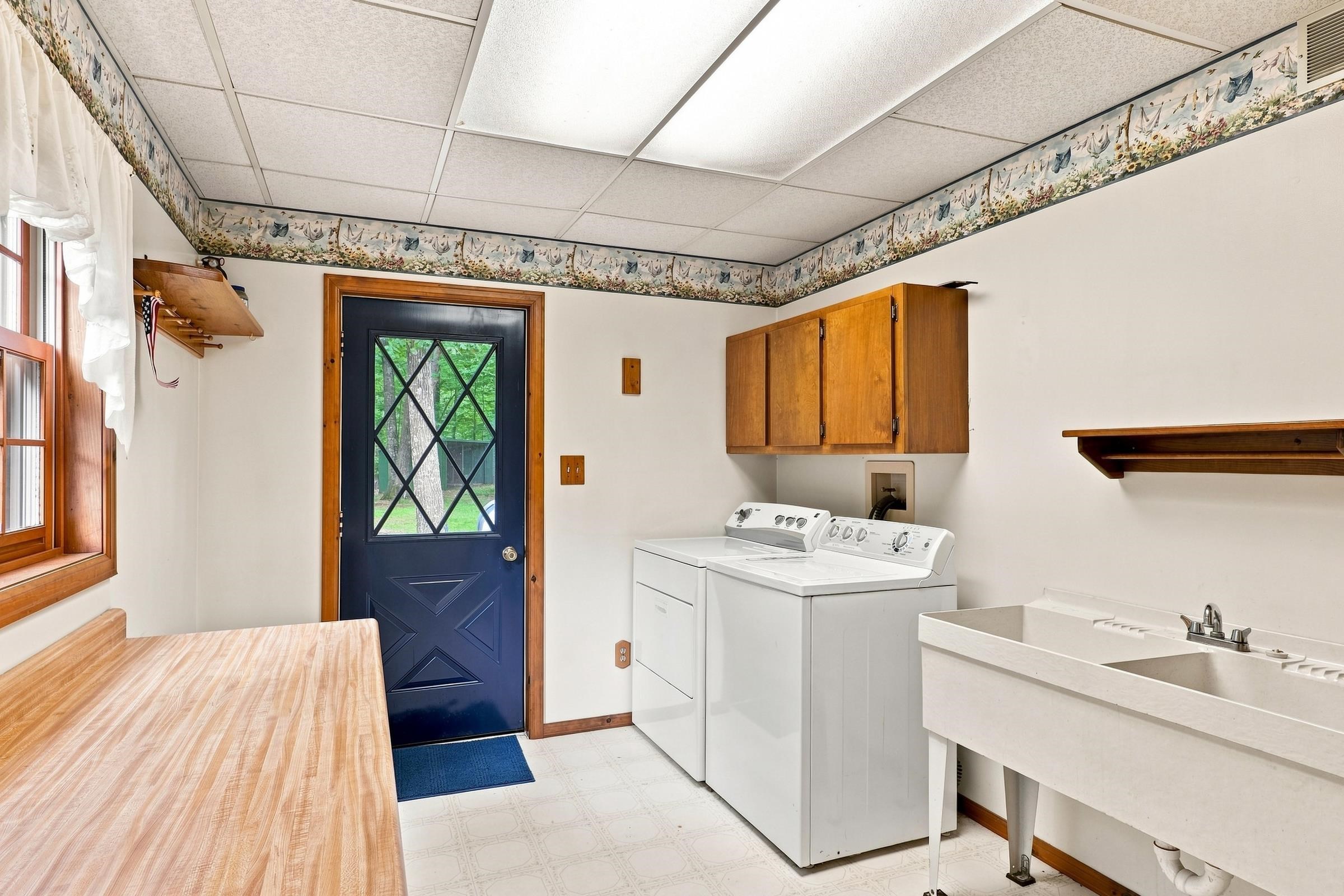 3930 COUNTY ROAD Y, Custer, Wisconsin 54423, 3 Bedrooms Bedrooms, ,2 BathroomsBathrooms,Residential,For Sale,3930 COUNTY ROAD Y,22603889
