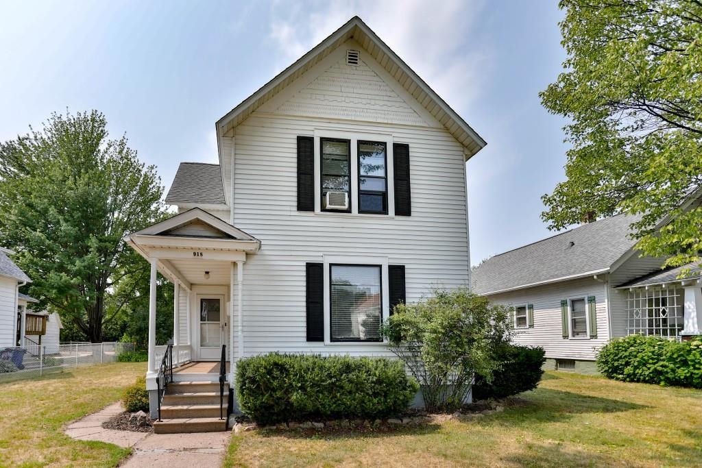 918 S 4TH AVENUE, Wausau, Wisconsin 54401, 1 Bedroom Bedrooms, 4 Rooms Rooms,1 BathroomBathrooms,Multi-family,For Sale,918 S 4TH AVENUE,22603890