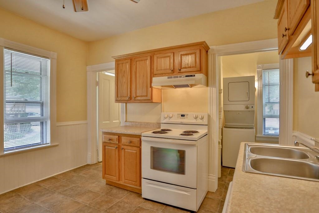 918 S 4TH AVENUE, Wausau, Wisconsin 54401, 1 Bedroom Bedrooms, 4 Rooms Rooms,1 BathroomBathrooms,Multi-family,For Sale,918 S 4TH AVENUE,22603890