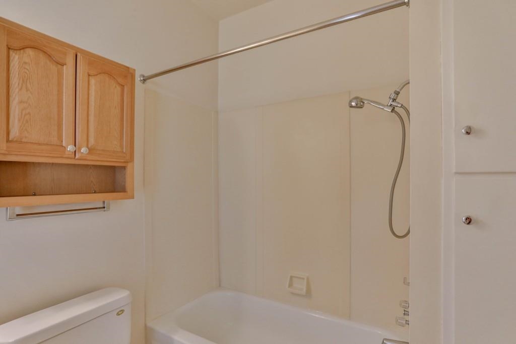 918 S 4TH AVENUE, Wausau, Wisconsin 54401, 1 Bedroom Bedrooms, 4 Rooms Rooms,1 BathroomBathrooms,Multi-family,For Sale,918 S 4TH AVENUE,22603890