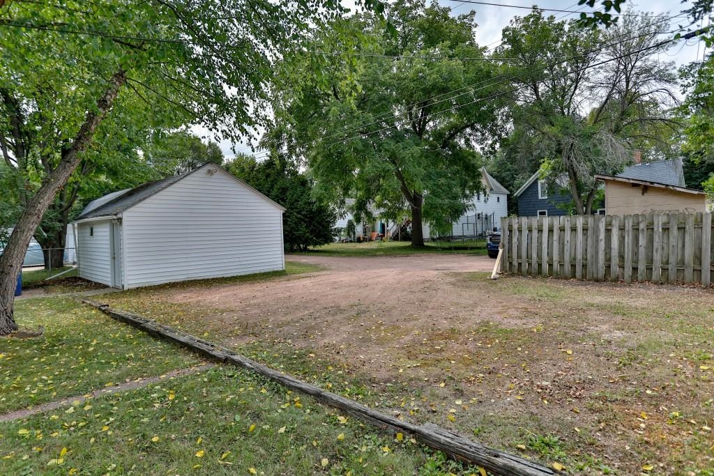 918 S 4TH AVENUE, Wausau, Wisconsin 54401, 1 Bedroom Bedrooms, 4 Rooms Rooms,1 BathroomBathrooms,Multi-family,For Sale,918 S 4TH AVENUE,22603890