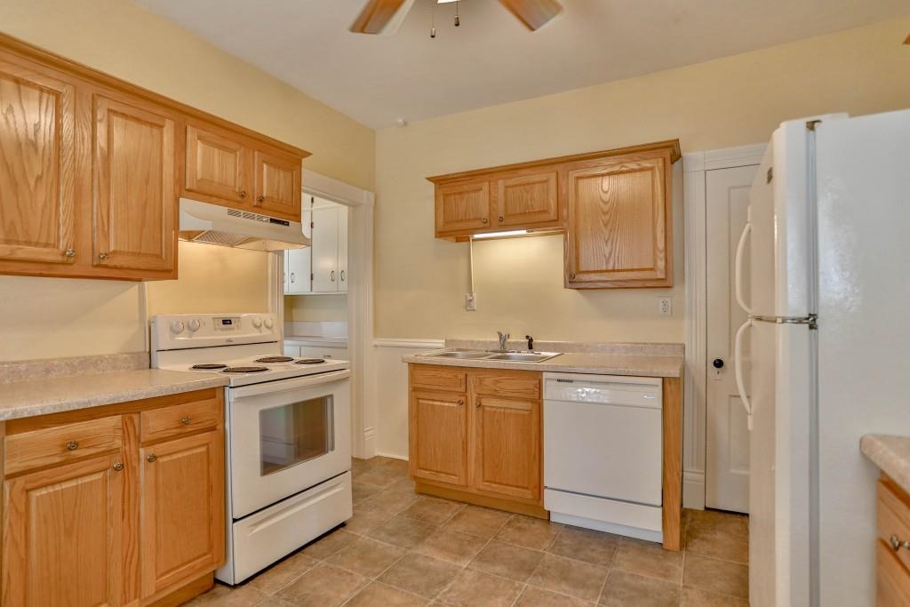 918 S 4TH AVENUE, Wausau, Wisconsin 54401, 1 Bedroom Bedrooms, 4 Rooms Rooms,1 BathroomBathrooms,Multi-family,For Sale,918 S 4TH AVENUE,22603890