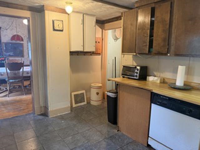 803 E BRIDGE STREET, Wausau, Wisconsin 54403, 5 Bedrooms Bedrooms, ,1 BathroomBathrooms,Residential,For Sale,803 E BRIDGE STREET,22603893