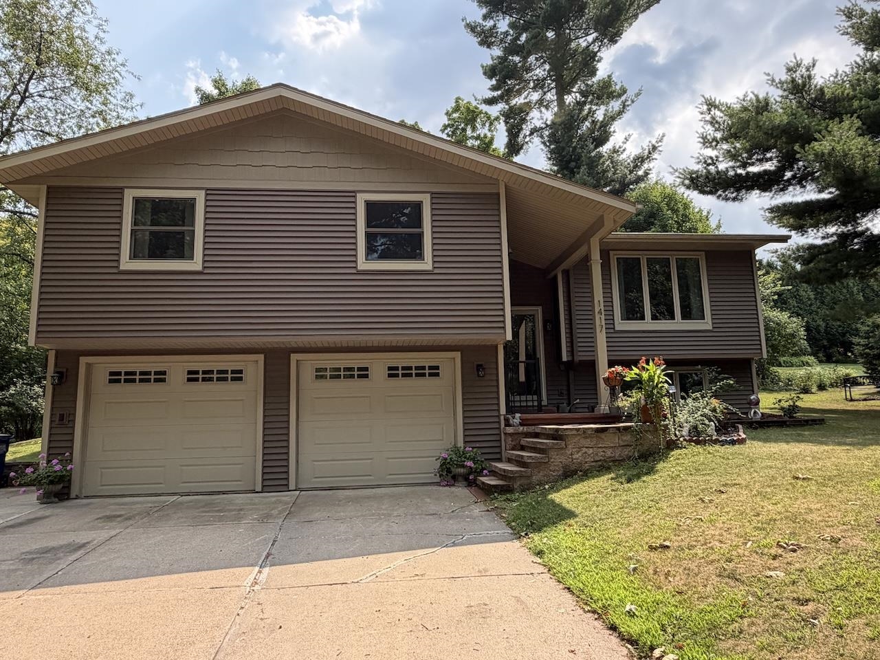 1417 MAPLE HILL ROAD, Wausau, Wisconsin 54403, 4 Bedrooms Bedrooms, ,2 BathroomsBathrooms,Residential,For Sale,1417 MAPLE HILL ROAD,22603899