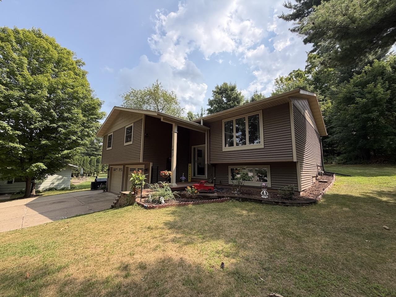 1417 MAPLE HILL ROAD, Wausau, Wisconsin 54403, 4 Bedrooms Bedrooms, ,2 BathroomsBathrooms,Residential,For Sale,1417 MAPLE HILL ROAD,22603899