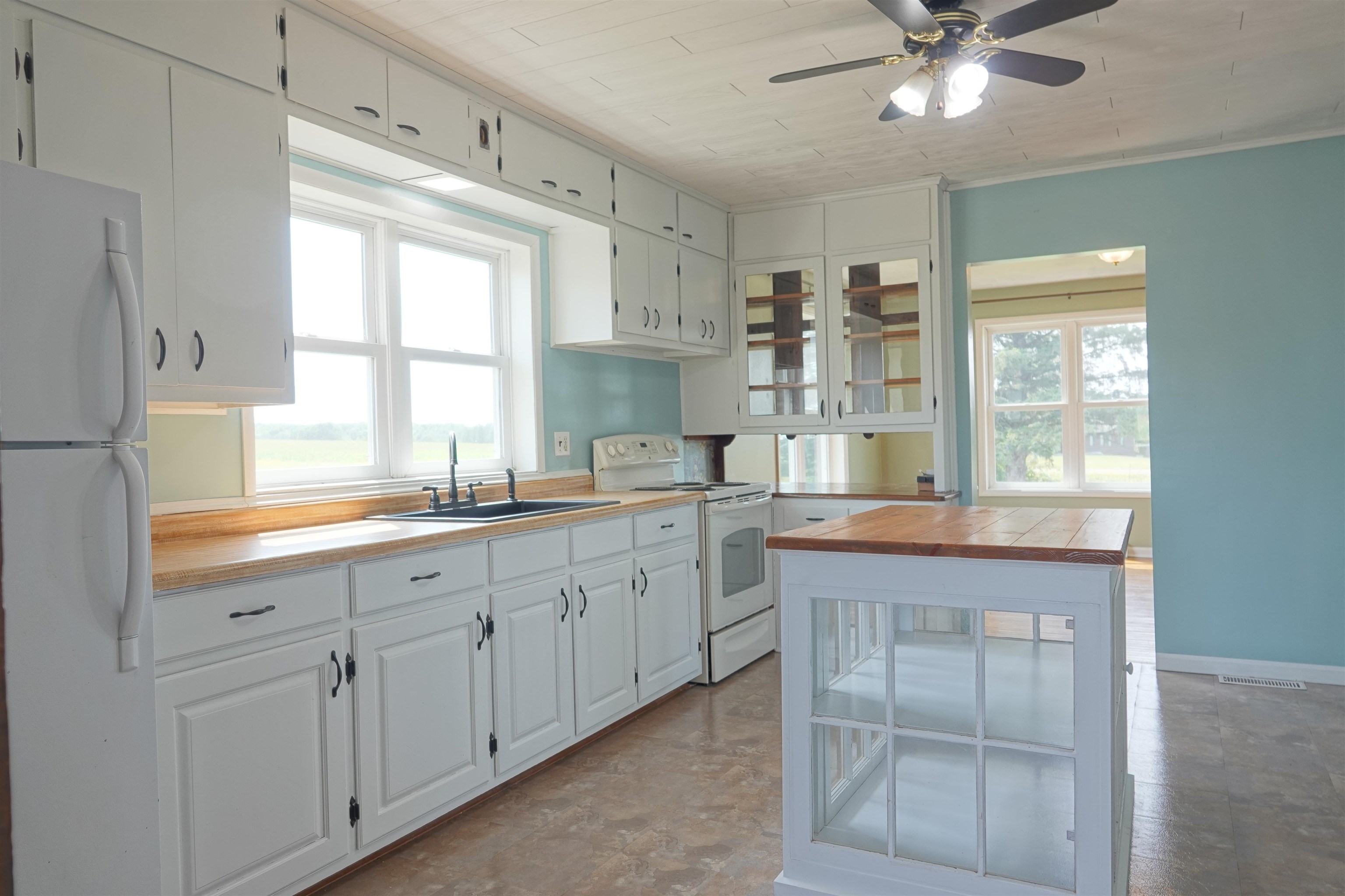 N3928 RIVER DRIVE, Medford, Wisconsin 54451, 4 Bedrooms Bedrooms, ,1 BathroomBathrooms,Residential,For Sale,N3928 RIVER DRIVE,22603901