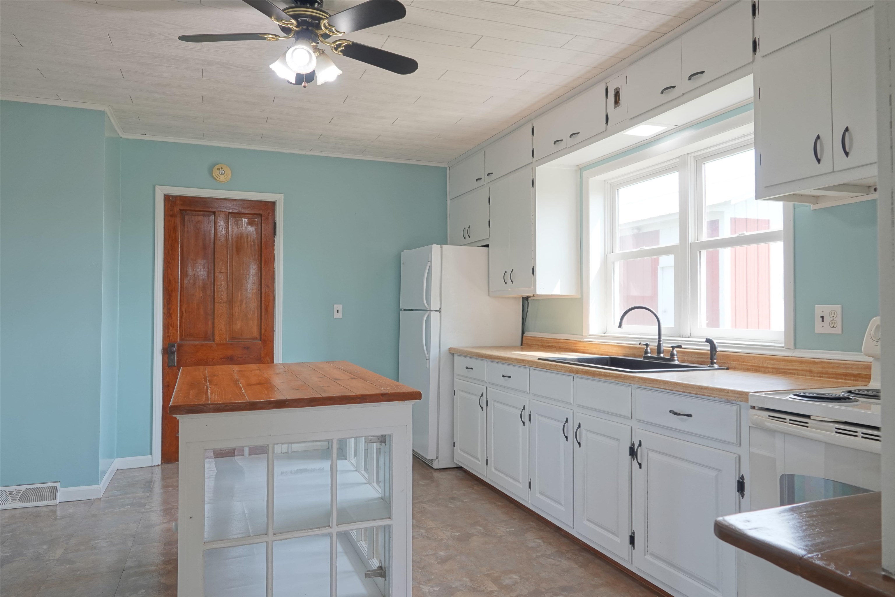 N3928 RIVER DRIVE, Medford, Wisconsin 54451, 4 Bedrooms Bedrooms, ,1 BathroomBathrooms,Residential,For Sale,N3928 RIVER DRIVE,22603901