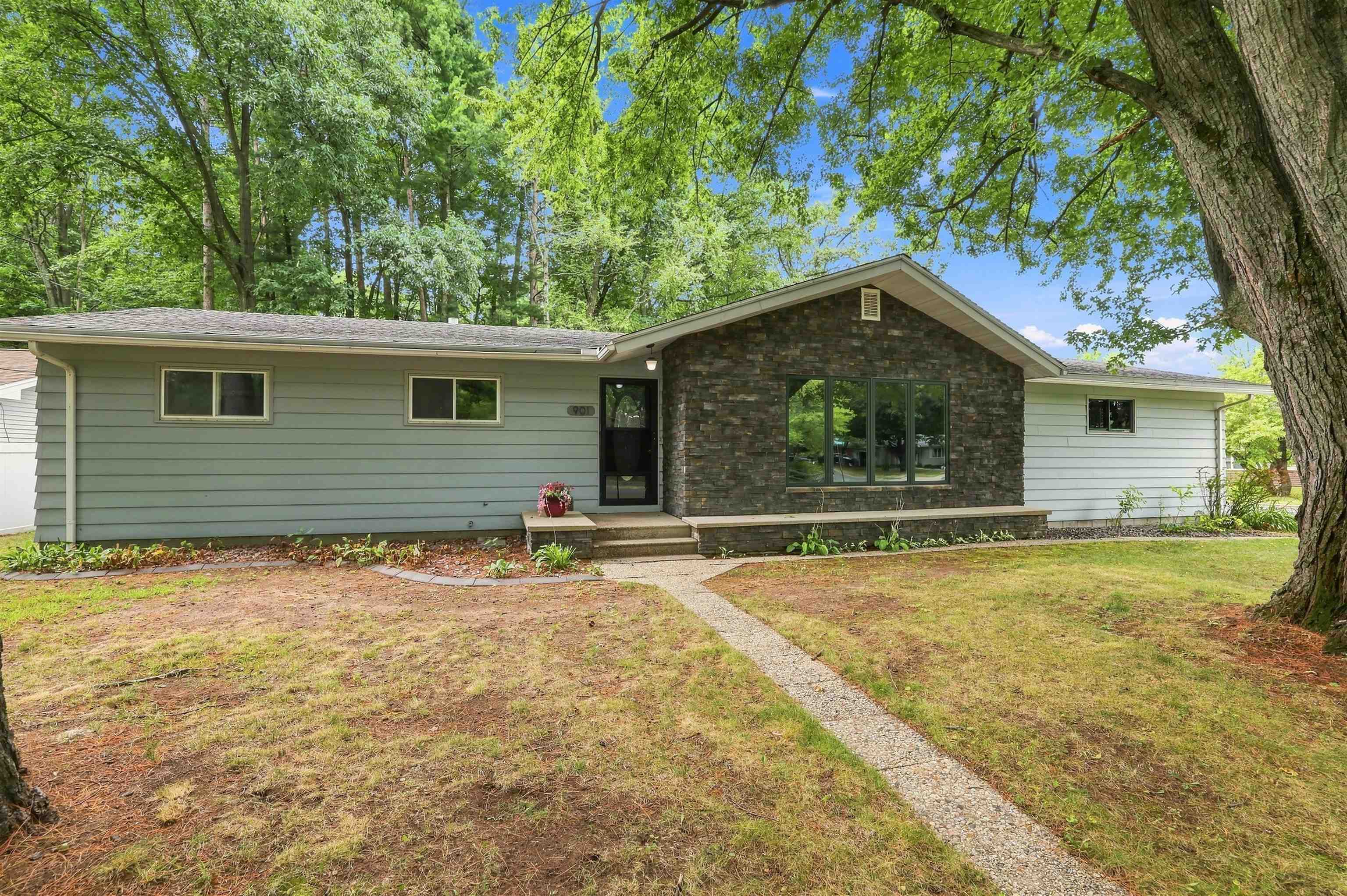 901 HARLYN AVENUE, Rothschild, Wisconsin 54474, 3 Bedrooms Bedrooms, ,1 BathroomBathrooms,Residential,For Sale,901 HARLYN AVENUE,22603902
