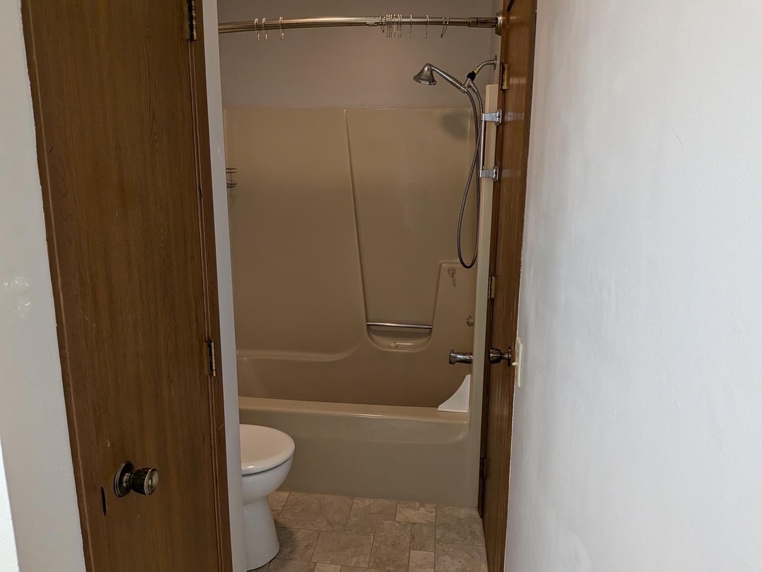 1006 SAWYER DRIVE, Marshfield, Wisconsin 54449, 1 Bedroom Bedrooms, 12 Rooms Rooms,1 BathroomBathrooms,Residential,For Sale,1006 SAWYER DRIVE,22603910