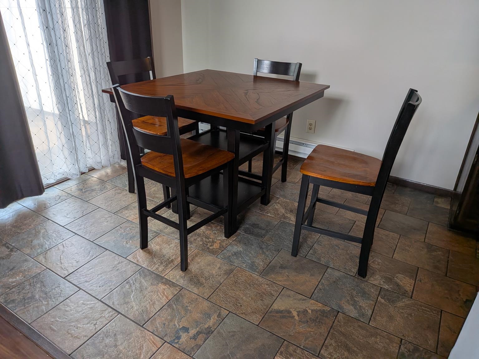 1006 SAWYER DRIVE, Marshfield, Wisconsin 54449, 1 Bedroom Bedrooms, 12 Rooms Rooms,1 BathroomBathrooms,Residential,For Sale,1006 SAWYER DRIVE,22603910