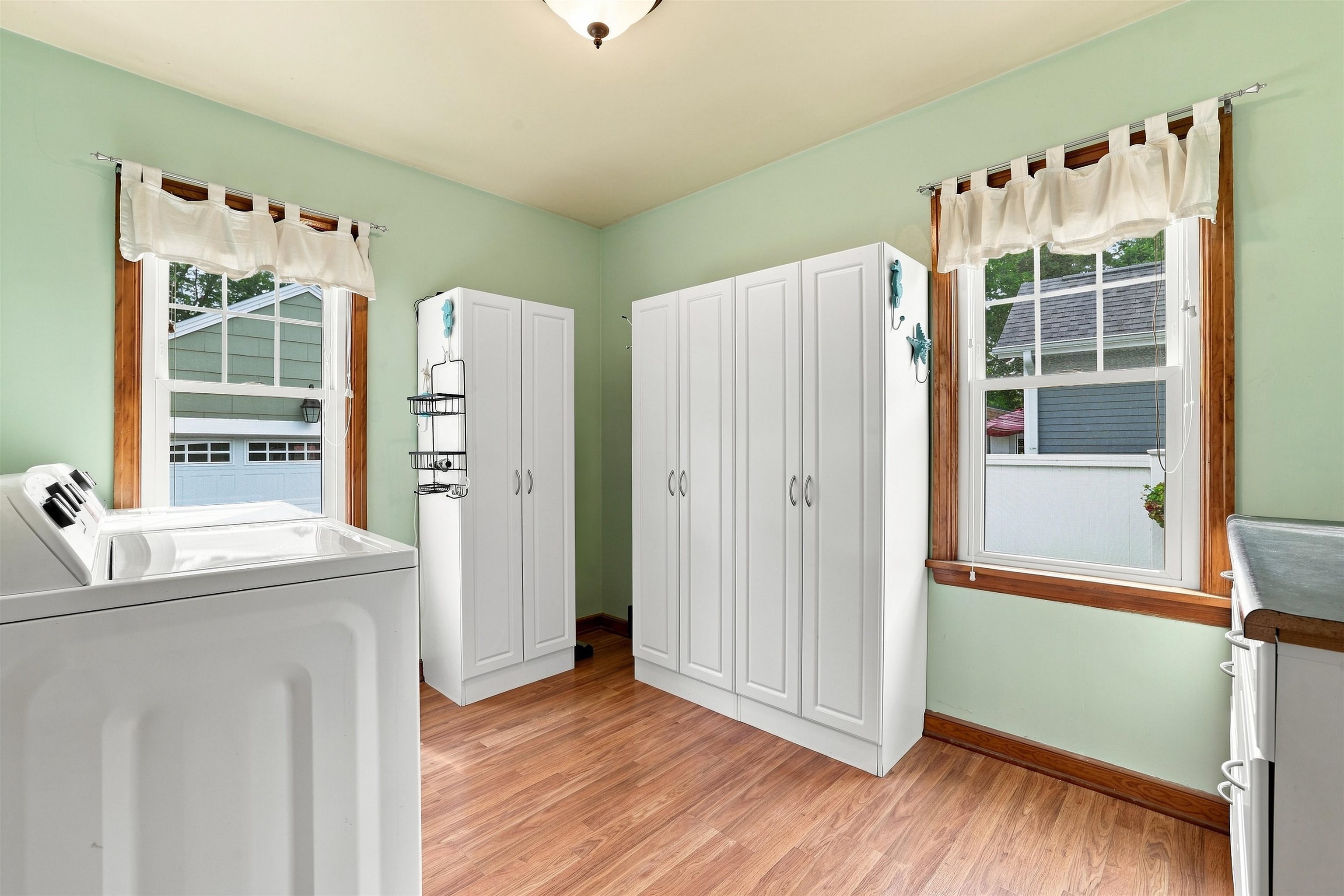 425 MEADOW STREET, Stevens Point, Wisconsin 54481, 4 Bedrooms Bedrooms, ,1 BathroomBathrooms,Residential,For Sale,425 MEADOW STREET,22603911