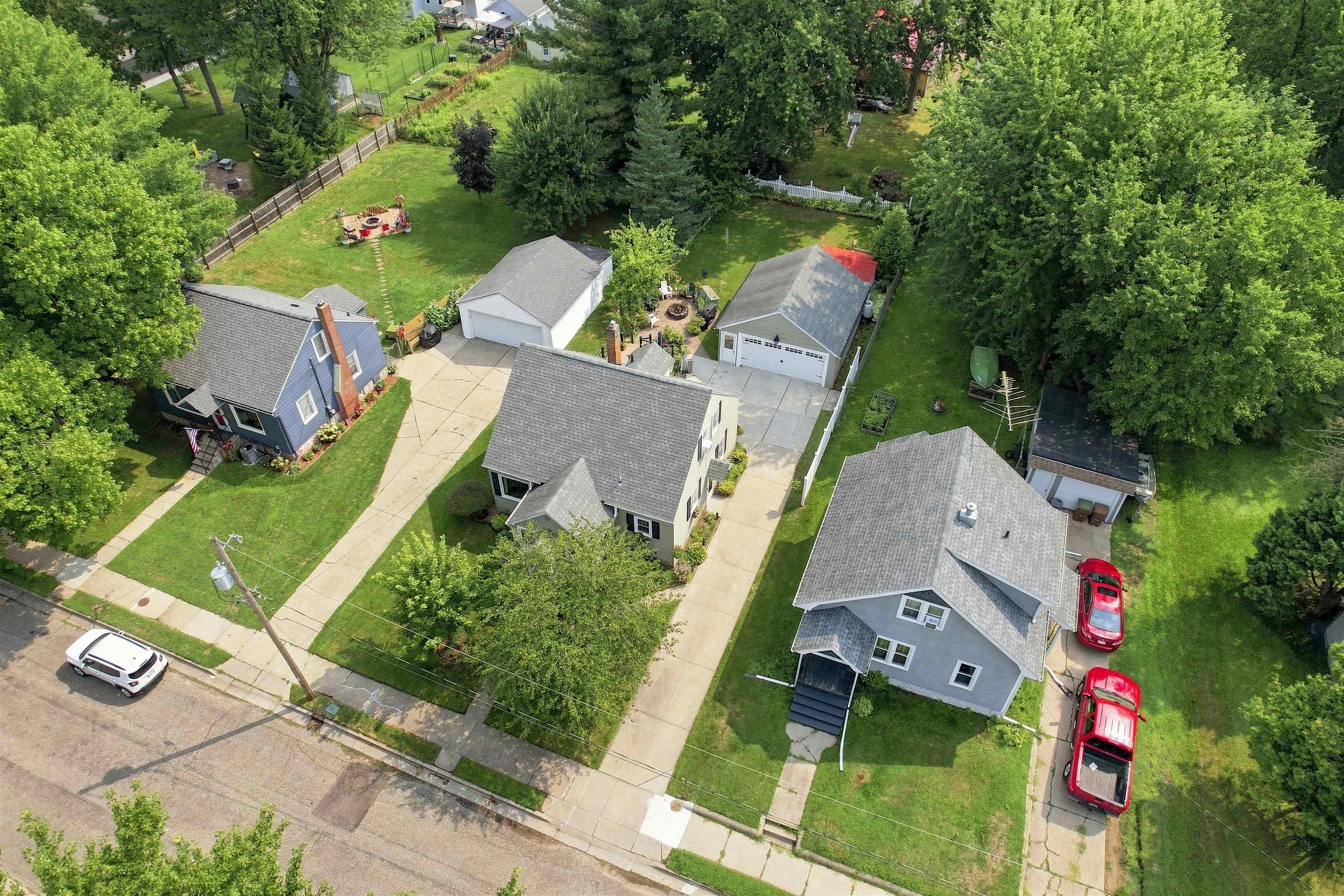 425 MEADOW STREET, Stevens Point, Wisconsin 54481, 4 Bedrooms Bedrooms, ,1 BathroomBathrooms,Residential,For Sale,425 MEADOW STREET,22603911