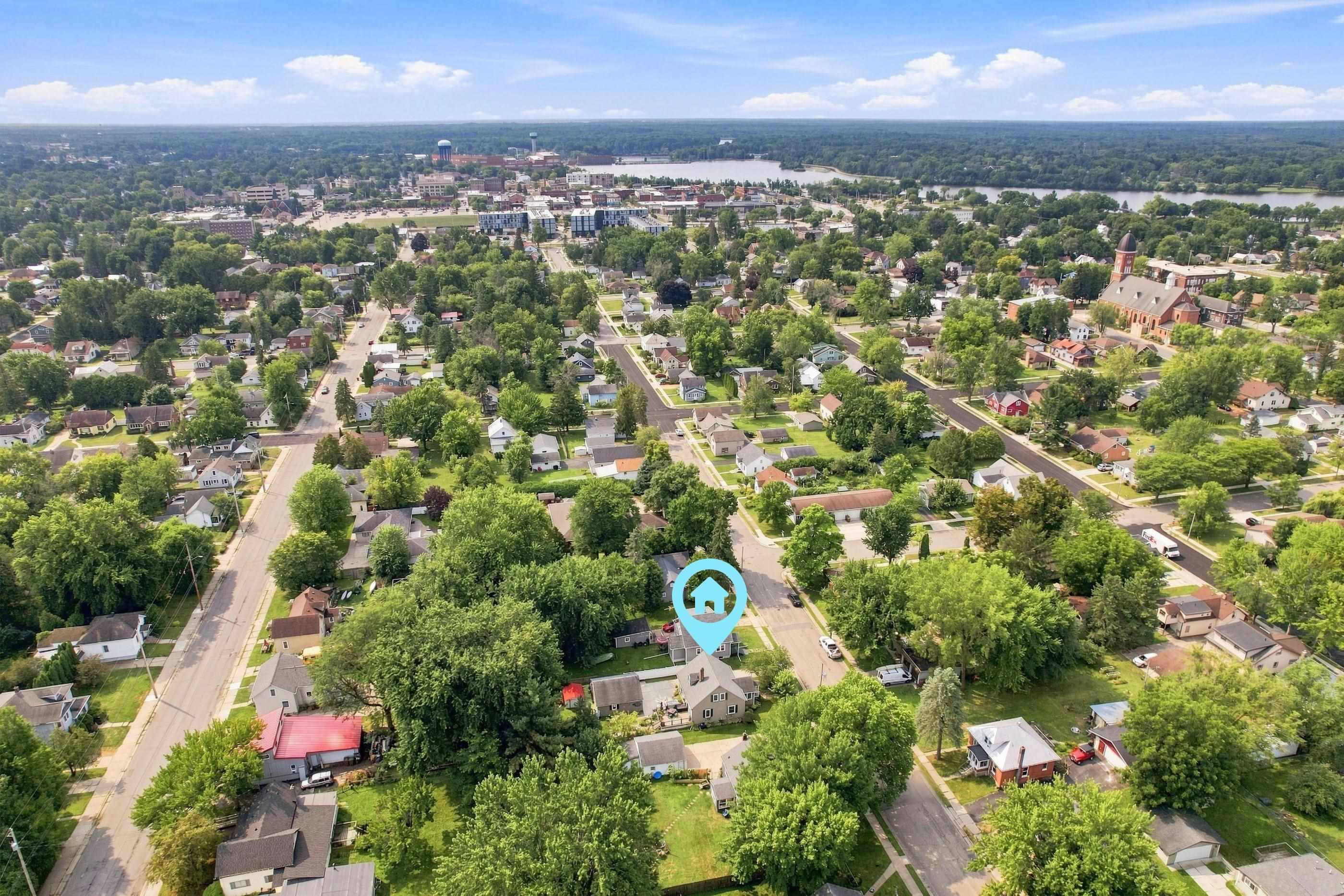 425 MEADOW STREET, Stevens Point, Wisconsin 54481, 4 Bedrooms Bedrooms, ,1 BathroomBathrooms,Residential,For Sale,425 MEADOW STREET,22603911