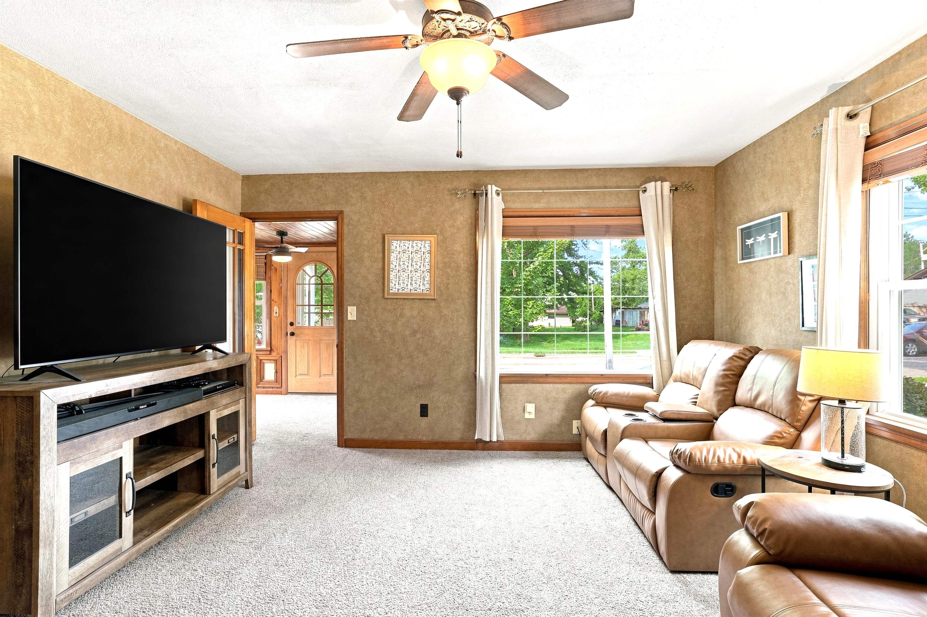 425 MEADOW STREET, Stevens Point, Wisconsin 54481, 4 Bedrooms Bedrooms, ,1 BathroomBathrooms,Residential,For Sale,425 MEADOW STREET,22603911