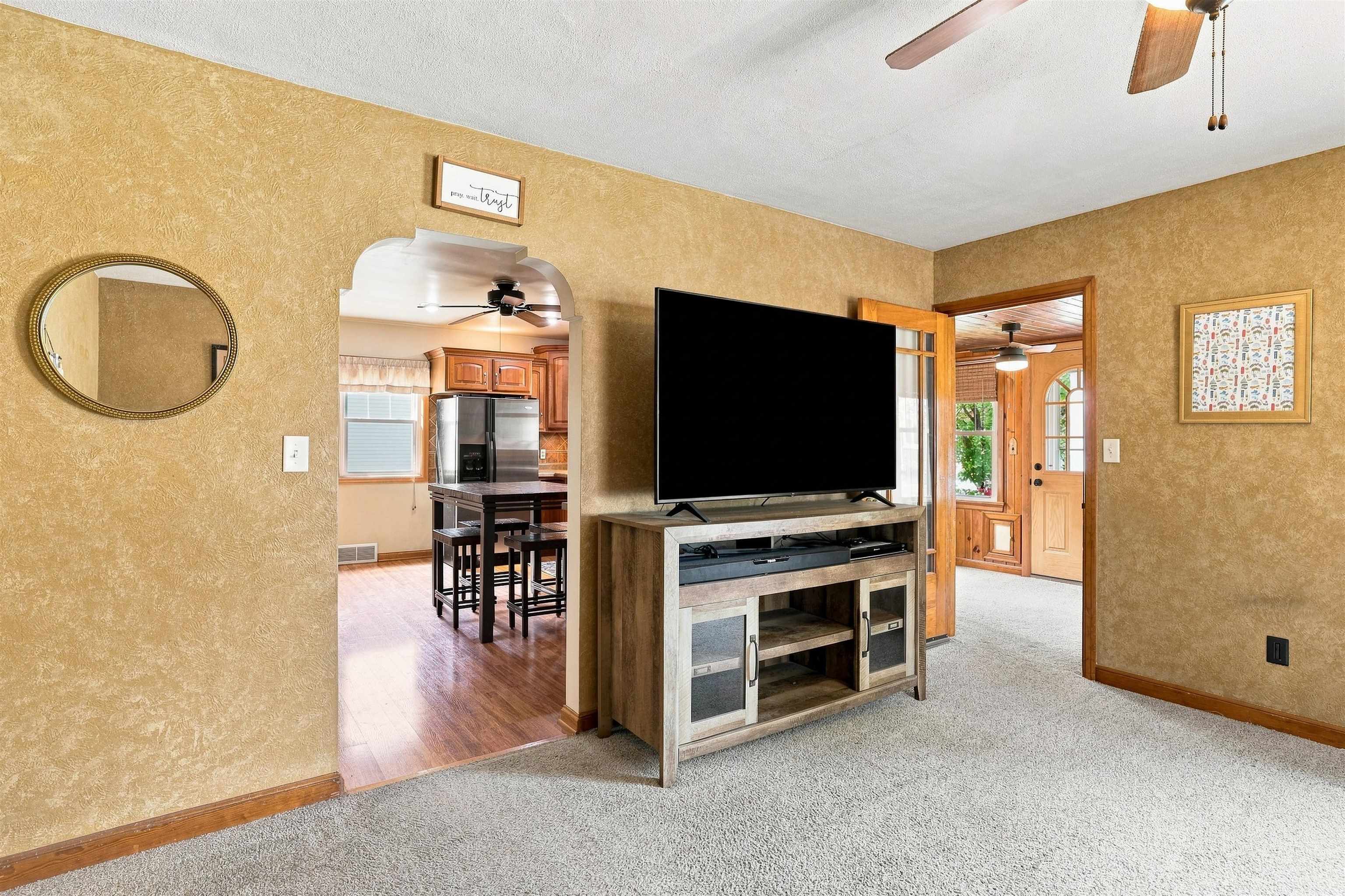 425 MEADOW STREET, Stevens Point, Wisconsin 54481, 4 Bedrooms Bedrooms, ,1 BathroomBathrooms,Residential,For Sale,425 MEADOW STREET,22603911