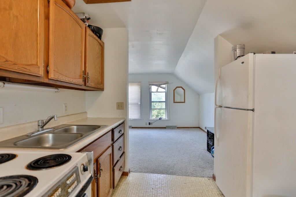 628 S 6TH AVENUE, Wausau, Wisconsin 54401, 2 Bedrooms Bedrooms, 4 Rooms Rooms,1 BathroomBathrooms,Multi-family,For Sale,628 S 6TH AVENUE,22603912