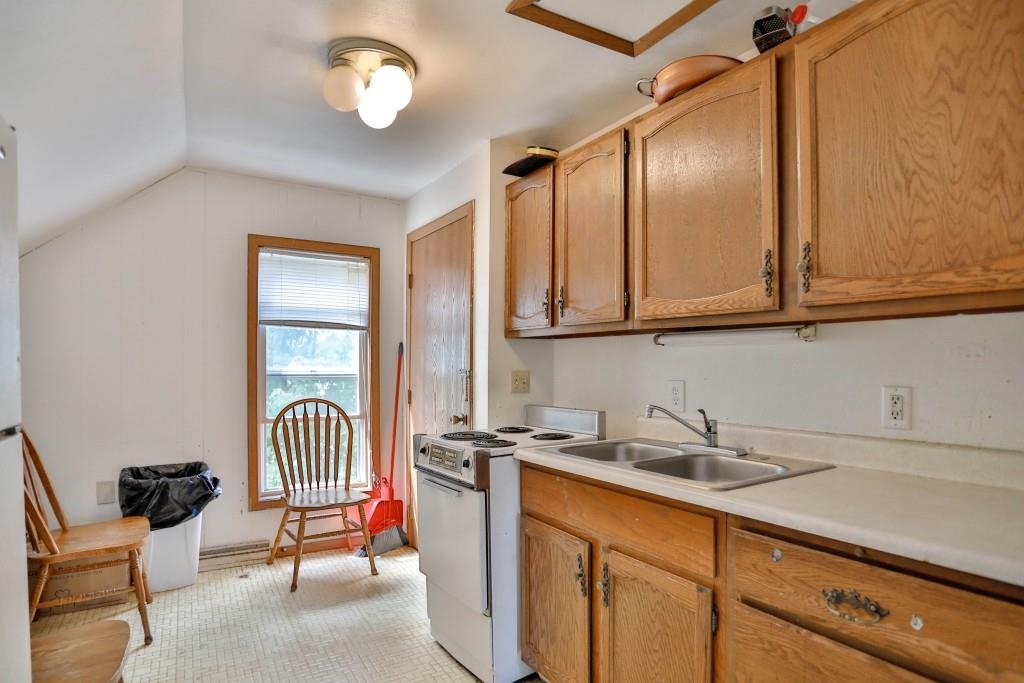 628 S 6TH AVENUE, Wausau, Wisconsin 54401, 2 Bedrooms Bedrooms, 4 Rooms Rooms,1 BathroomBathrooms,Multi-family,For Sale,628 S 6TH AVENUE,22603912