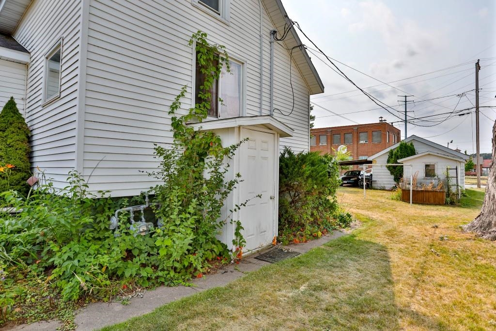 628 S 6TH AVENUE, Wausau, Wisconsin 54401, 2 Bedrooms Bedrooms, 4 Rooms Rooms,1 BathroomBathrooms,Multi-family,For Sale,628 S 6TH AVENUE,22603912