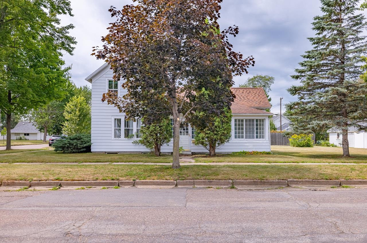 300 N STUYVESANT STREET, Merrill, Wisconsin 54452, 4 Bedrooms Bedrooms, ,1 BathroomBathrooms,Residential,For Sale,300 N STUYVESANT STREET,22603918