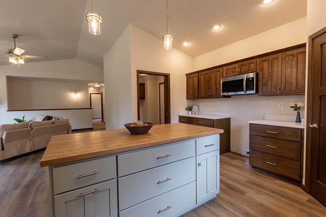 236 CEDAR HAVEN TRAIL, Rothschild, Wisconsin 54474, 3 Bedrooms Bedrooms, ,2 BathroomsBathrooms,Residential,For Sale,236 CEDAR HAVEN TRAIL,22603919