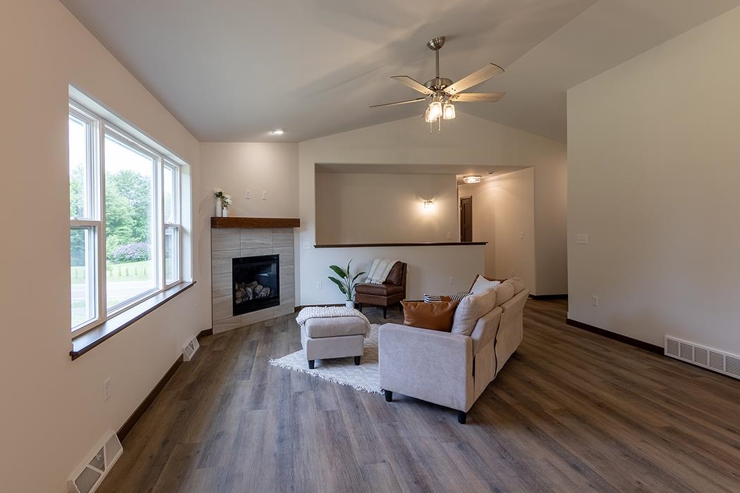 236 CEDAR HAVEN TRAIL, Rothschild, Wisconsin 54474, 3 Bedrooms Bedrooms, ,2 BathroomsBathrooms,Residential,For Sale,236 CEDAR HAVEN TRAIL,22603919