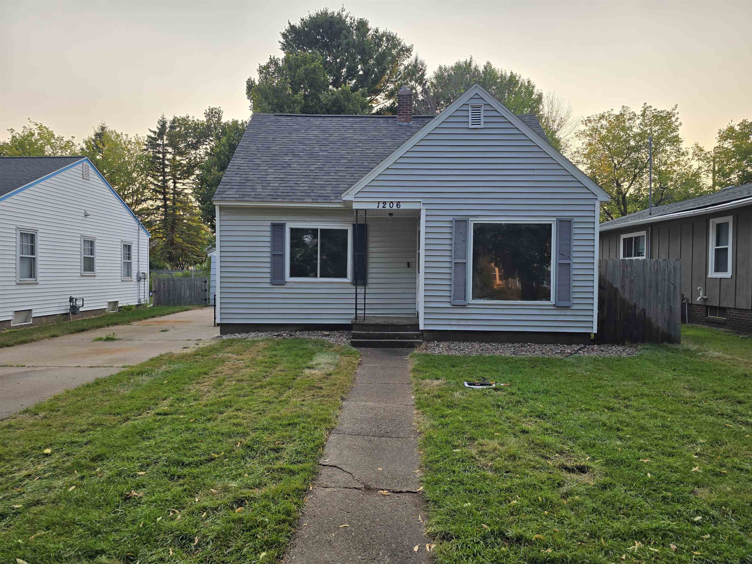 1206 S 8TH AVENUE, Wausau, Wisconsin 54401, 4 Bedrooms Bedrooms, ,1 BathroomBathrooms,Residential,For Sale,1206 S 8TH AVENUE,22603920