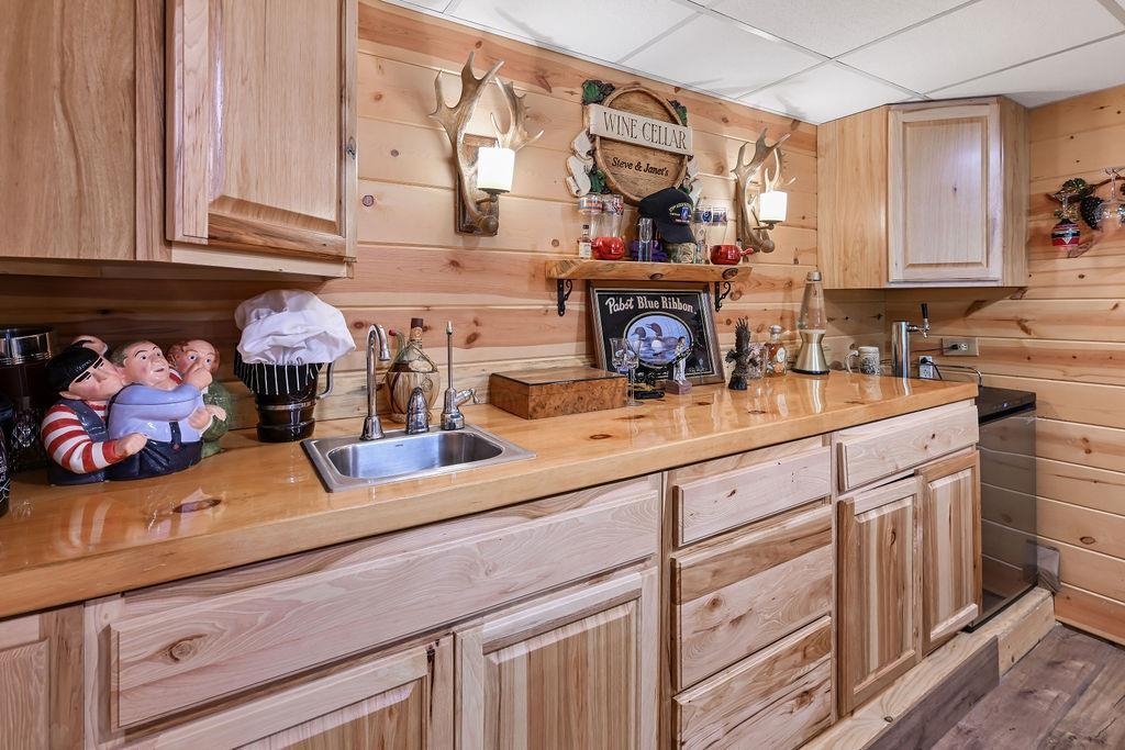 10041 PINE TREE TRAIL, Amherst Junction, Wisconsin 54407, 2 Bedrooms Bedrooms, ,2 BathroomsBathrooms,Residential,For Sale,10041 PINE TREE TRAIL,22603925